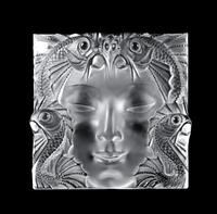 A Masque de Femme Relief