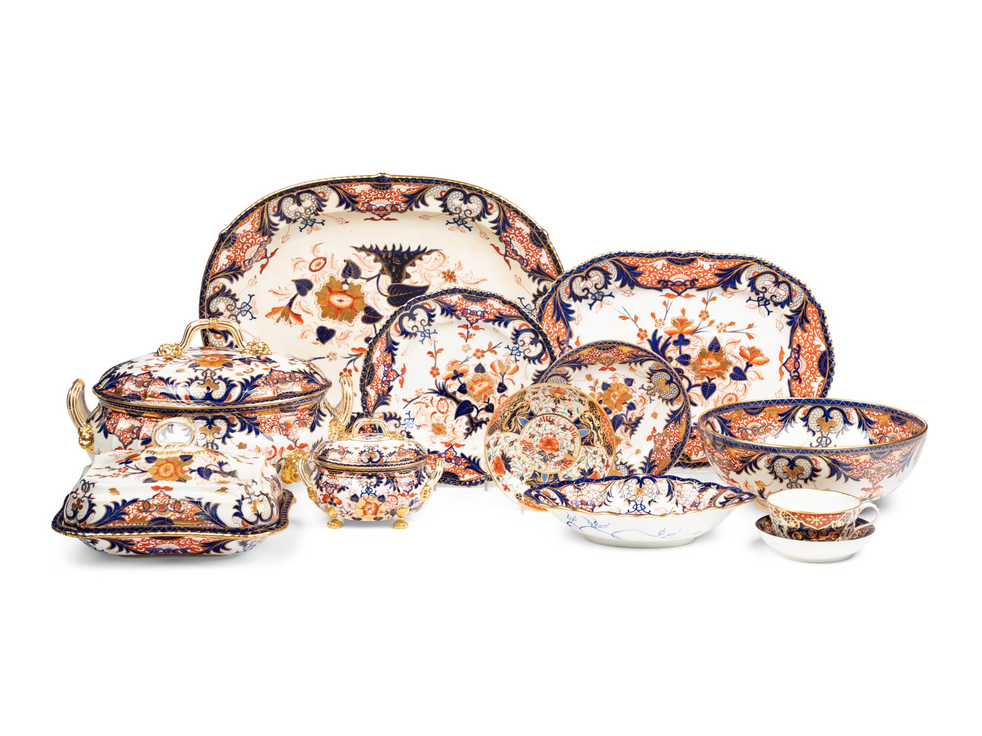 An Assembled Derby King's Pattern Porcelain Dinner Service