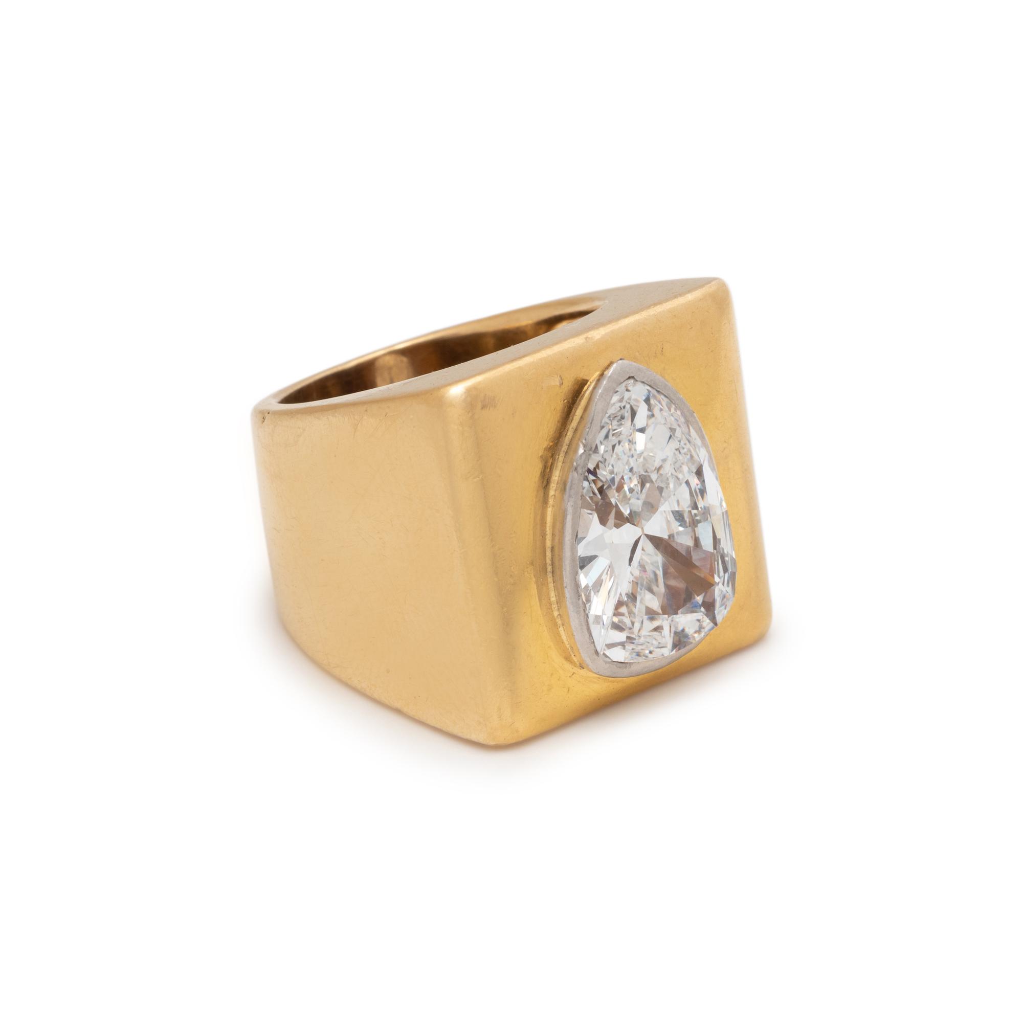 DIAMOND RING