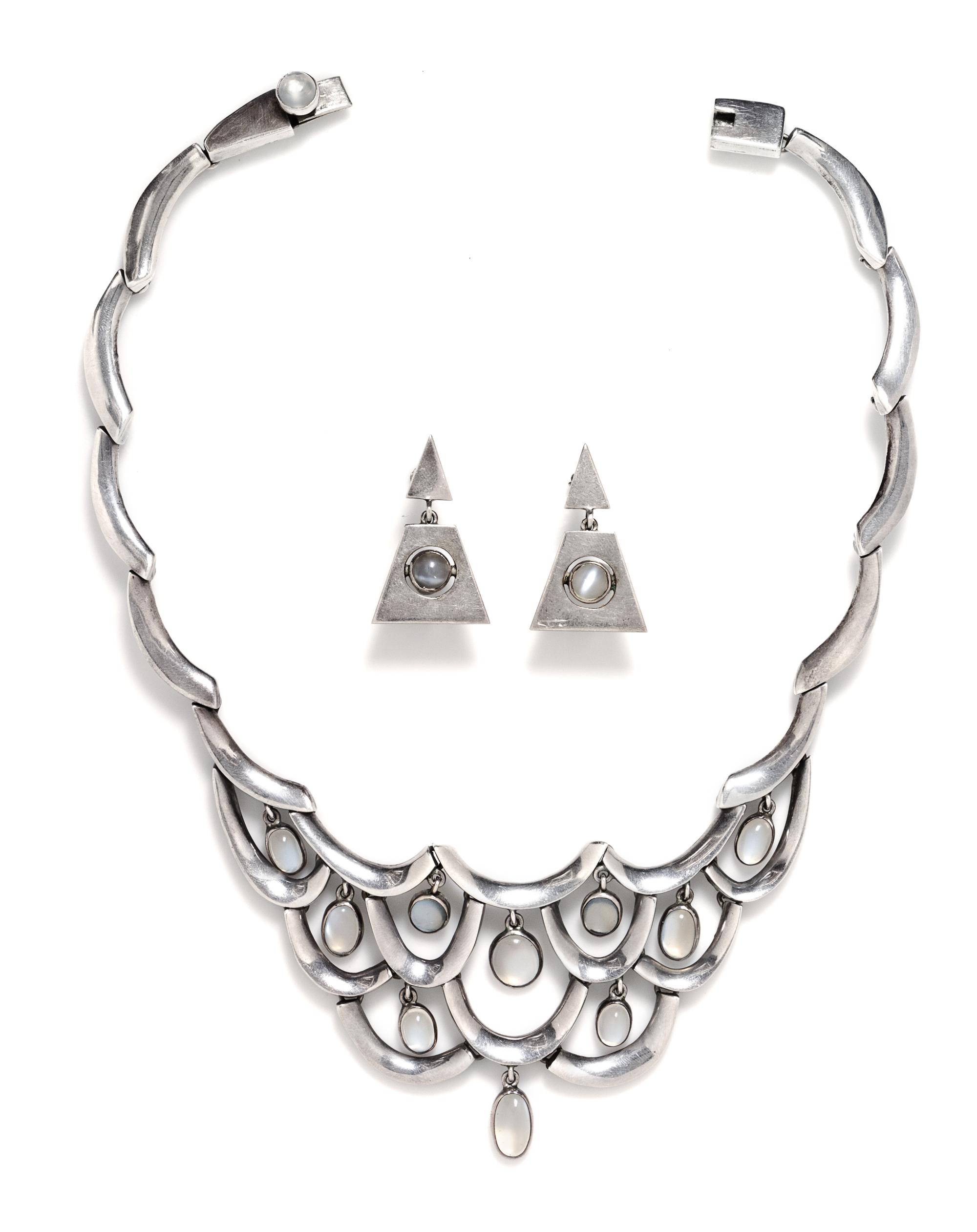 A Sterling Silver and Moonstone Necklace, Antonio Pineda, 87.10 dwts.