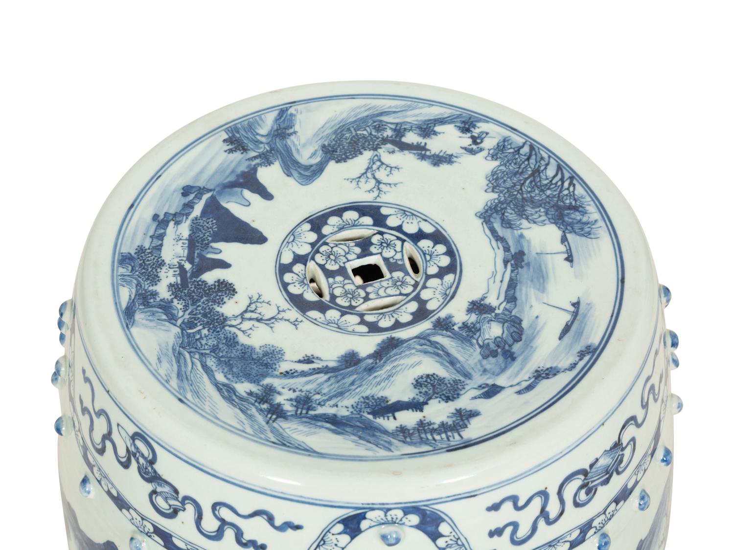 A Chinese Blue and White Porcelain Garden Seat