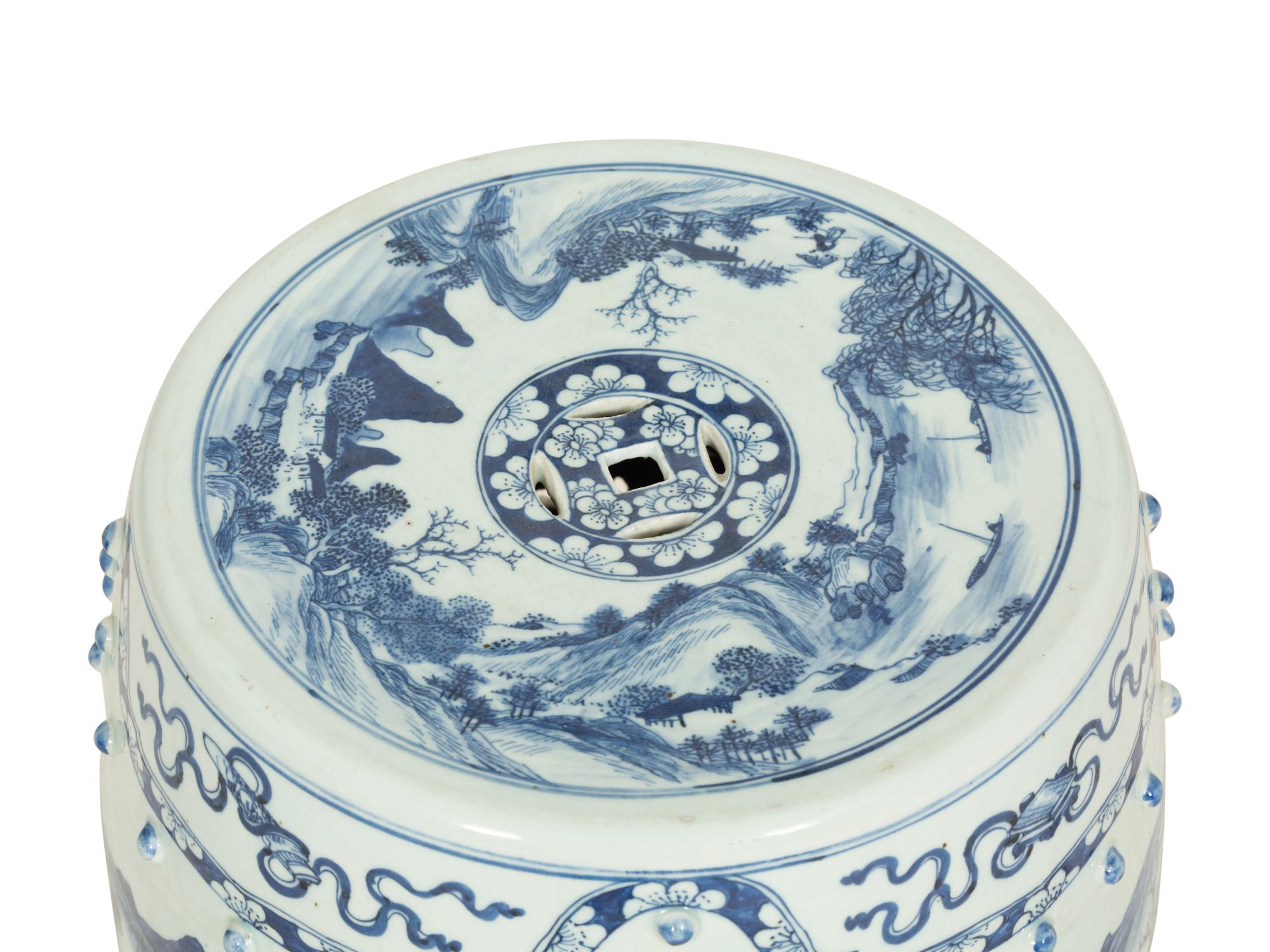 A Chinese Blue and White Porcelain Garden Seat