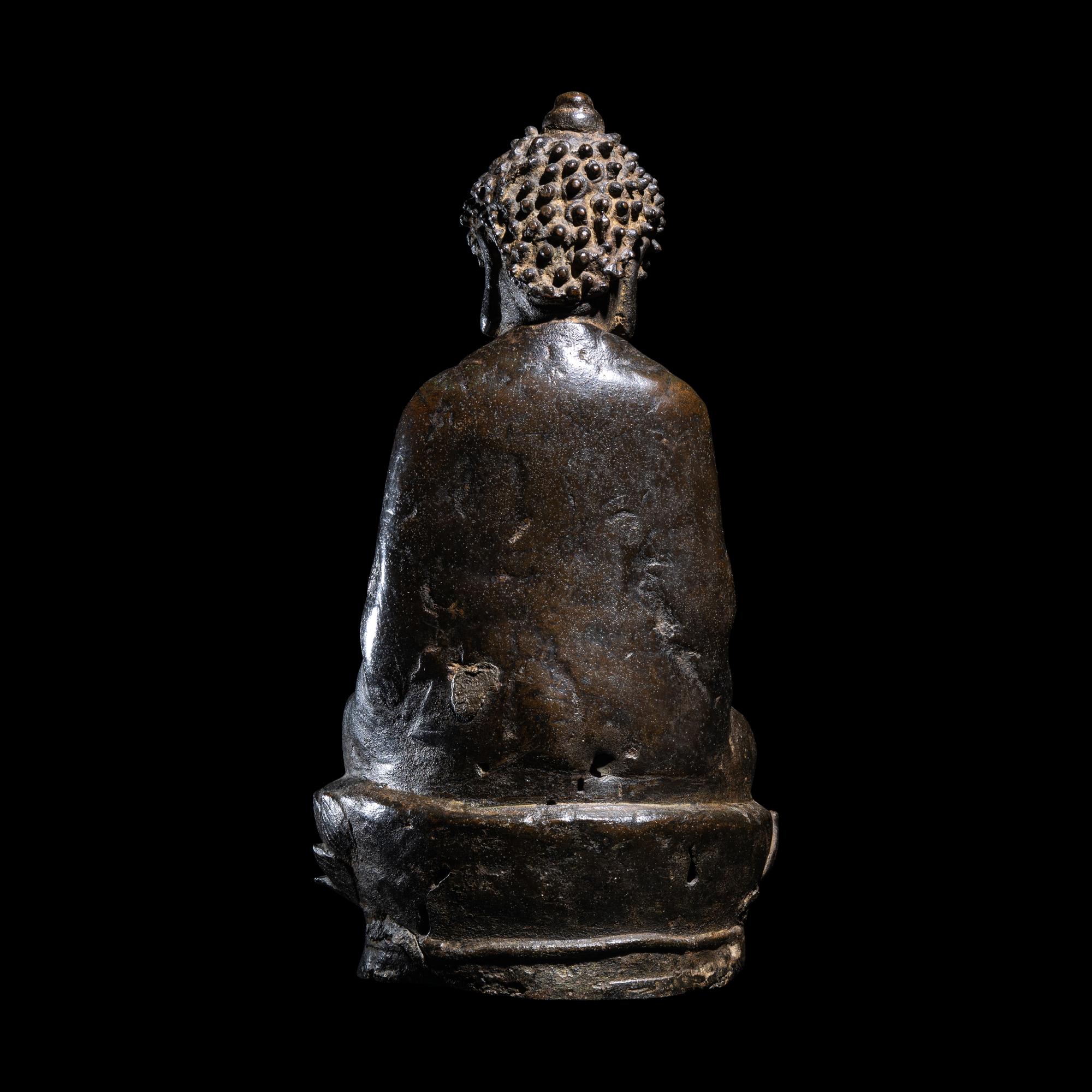 A Chinese Bronze Buddha, Ming Dynasty or Earlier 明或更早 銅坐佛