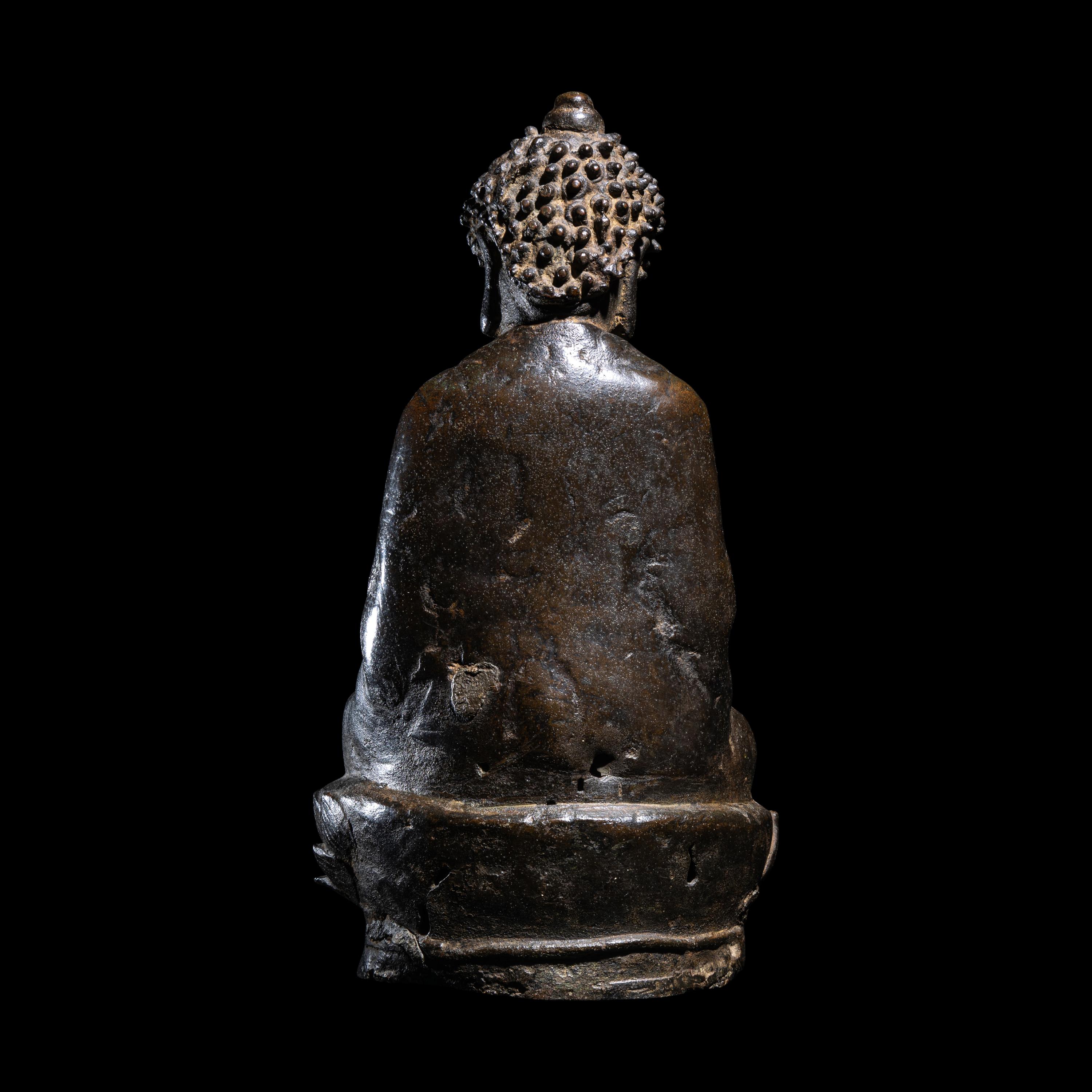 A Chinese Bronze Buddha, Ming Dynasty or Earlier 明或更早 銅坐佛