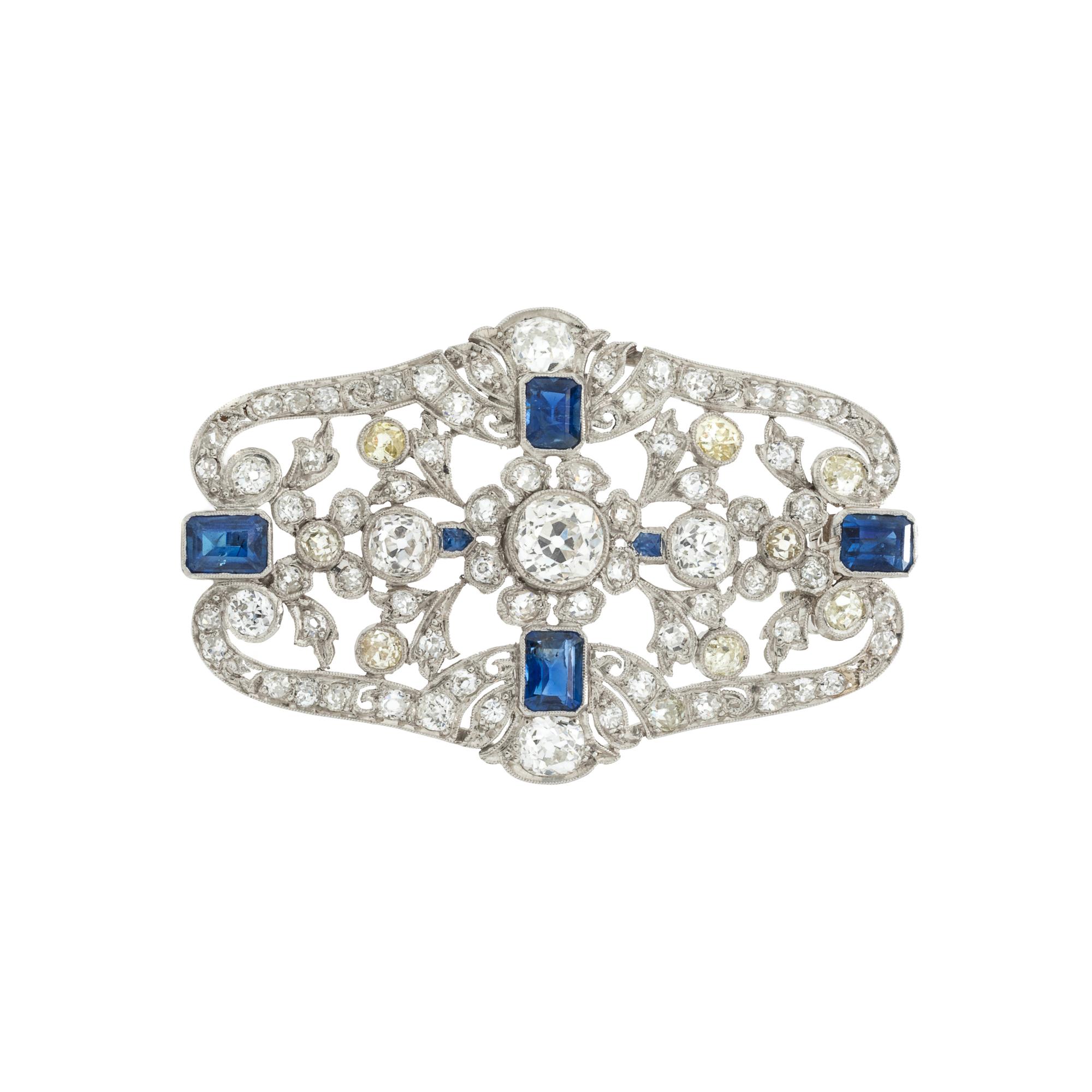 ART DECO, DIAMOND AND SAPPHIRE PENDANT/BROOCH