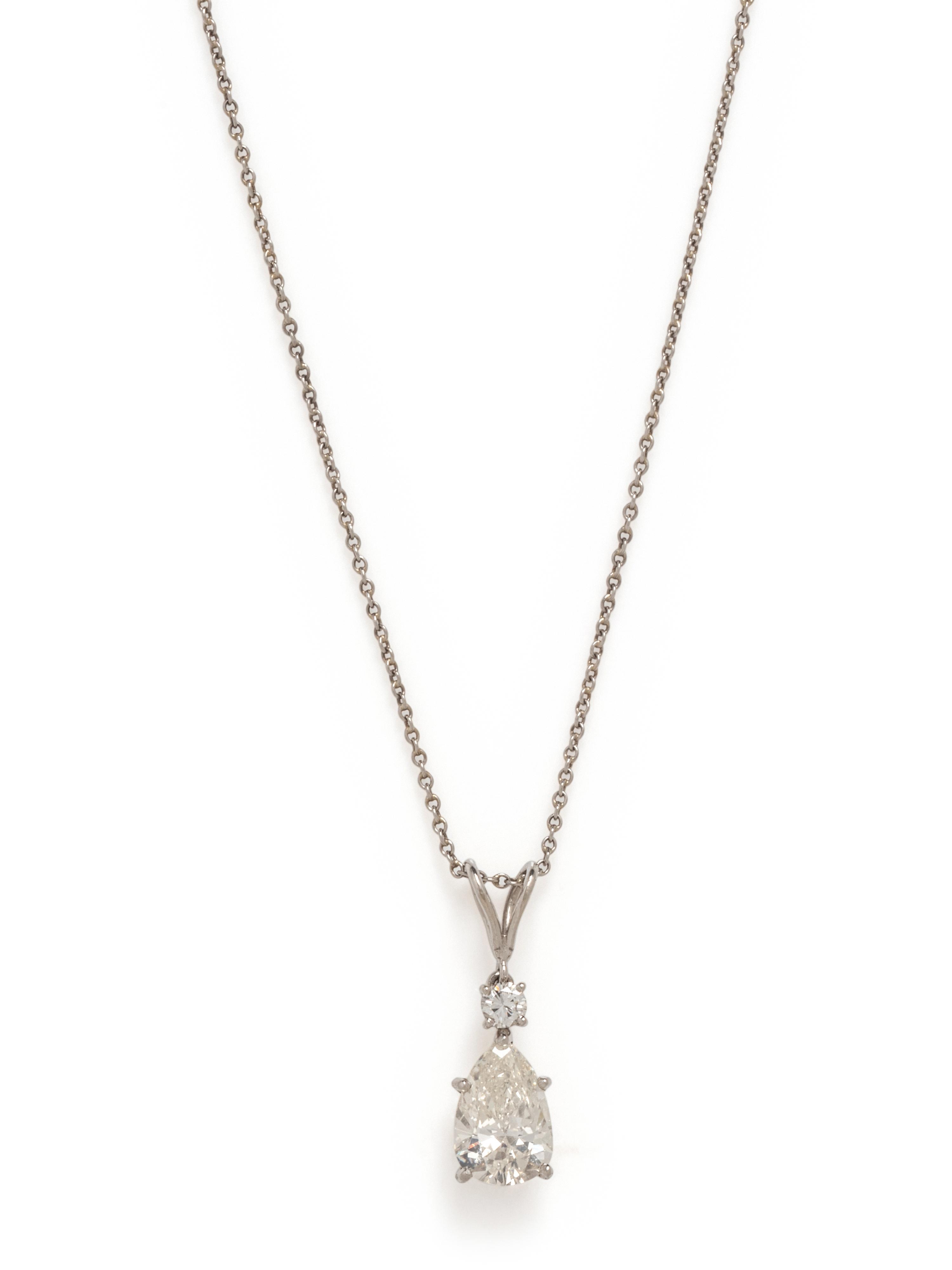 DIAMOND PENDANT/NECKLACE