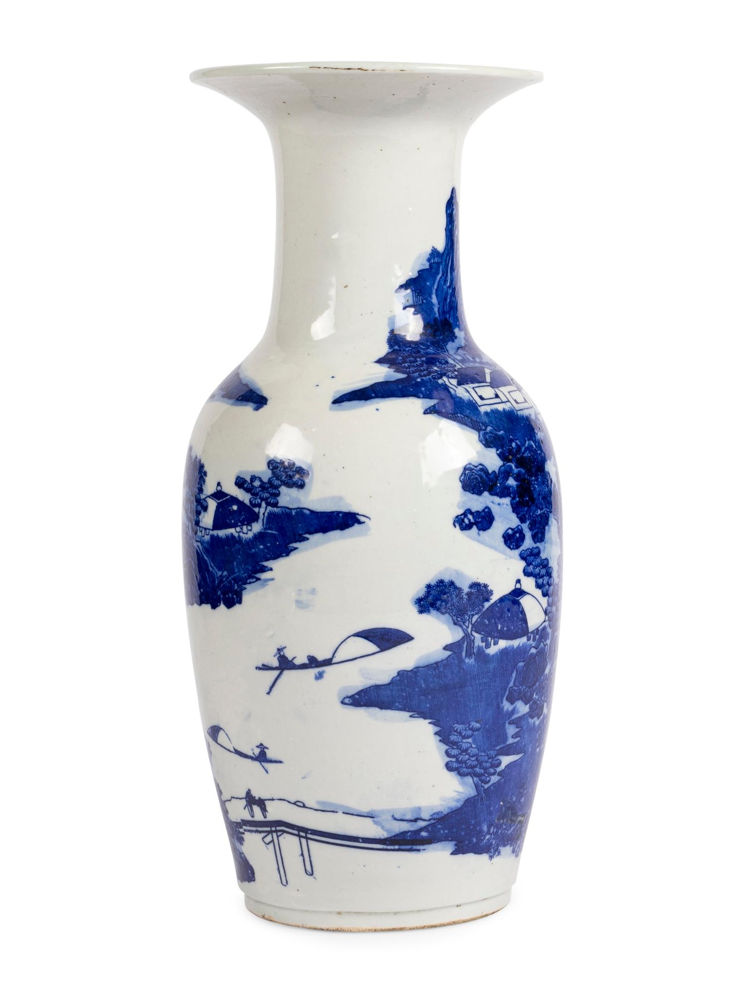 A Chinese Export Blue and White Porcelain Vase
