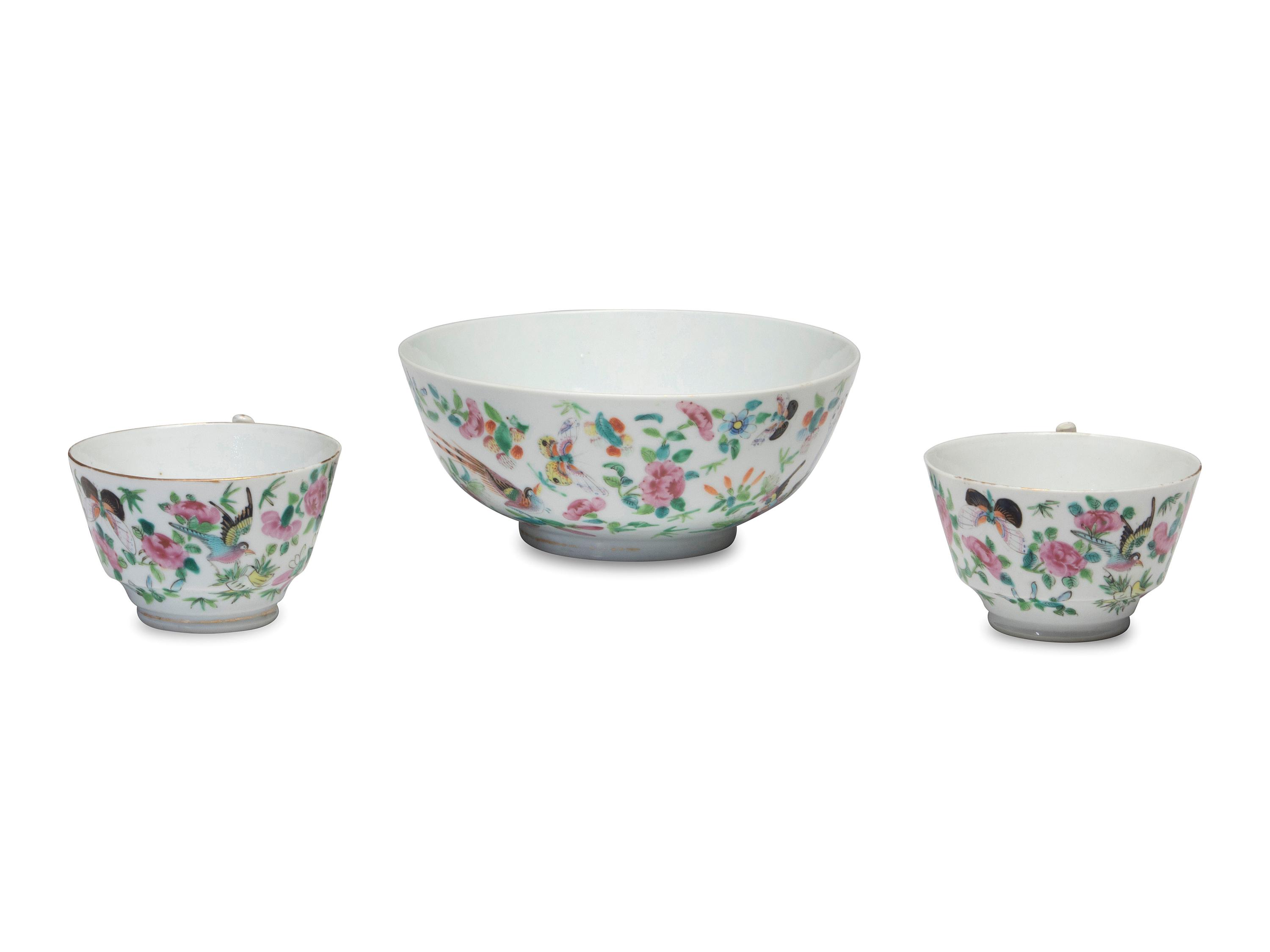 Nine Chinese Export Porcelain Famille Rose and Rose Medallion Articles