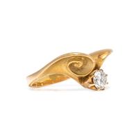 YELLOW GOLD AND DIAMOND RING