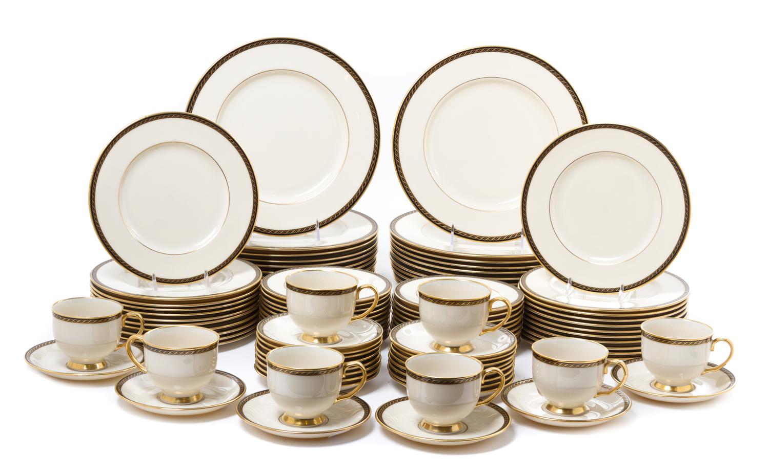 An English Porcelain Dinner Service Diameter of dinner plate 10 1/2 inches.