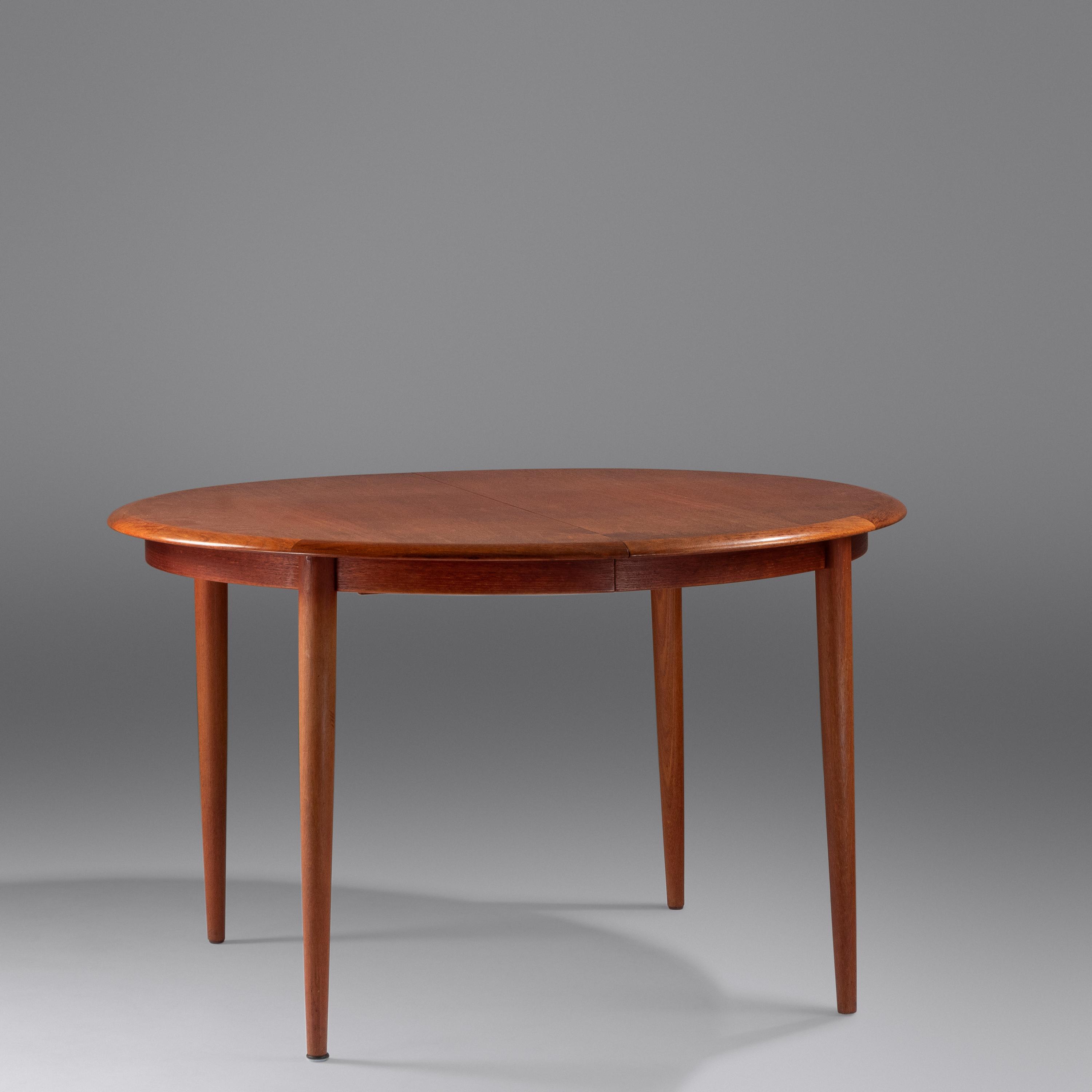 Dining Table with Two Leaves Brande Mobelindustri, Denmark