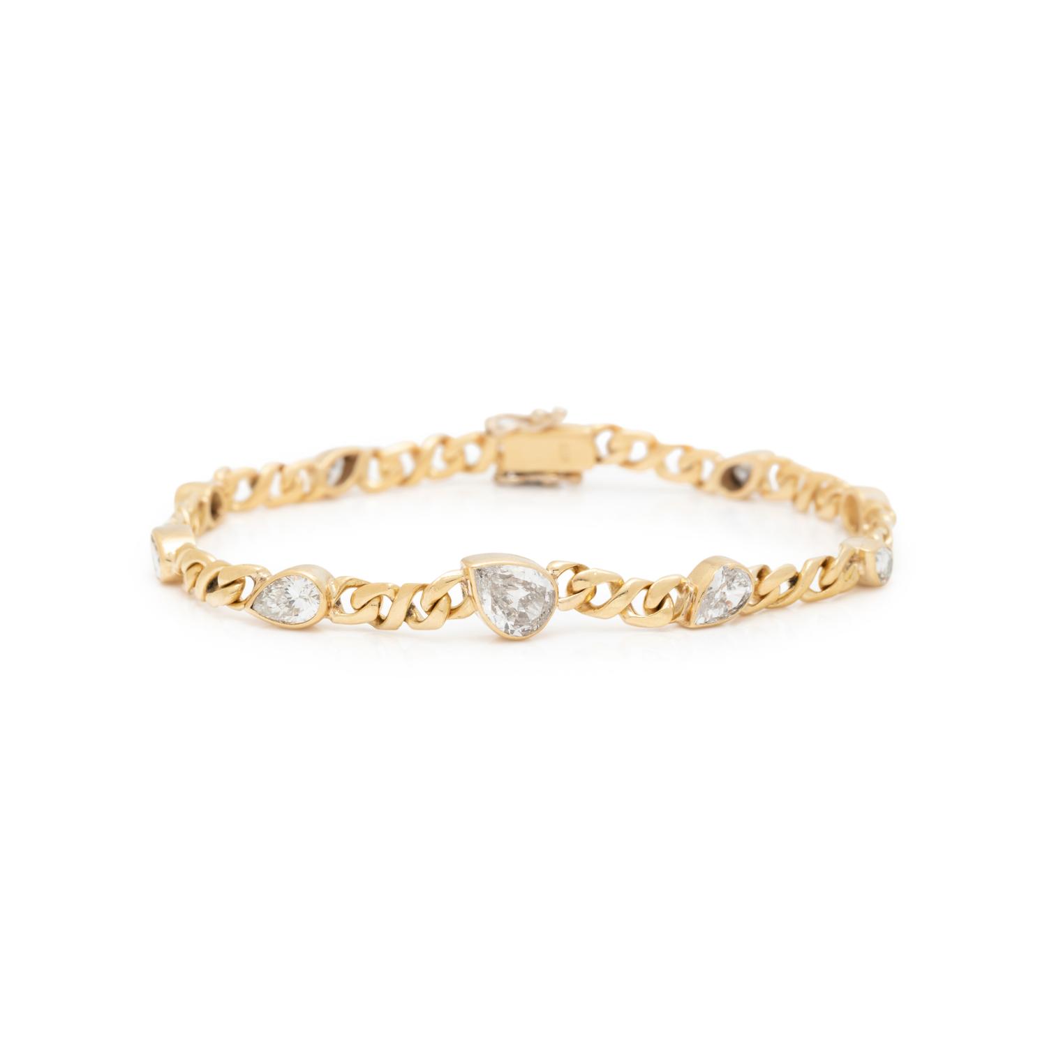 YELLOW GOLD AND DIAMOND BRACELET