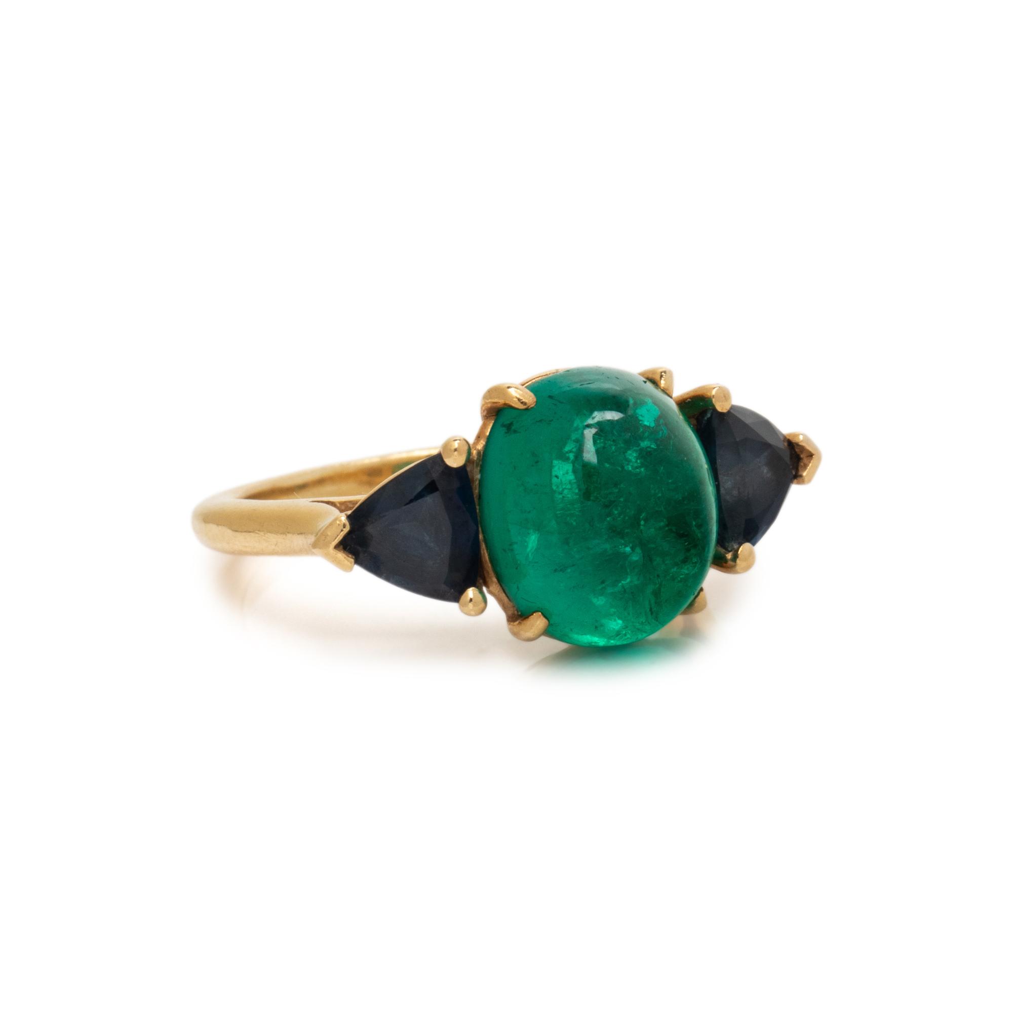 COLOMBIAN EMERALD AND SAPPHIRE RING