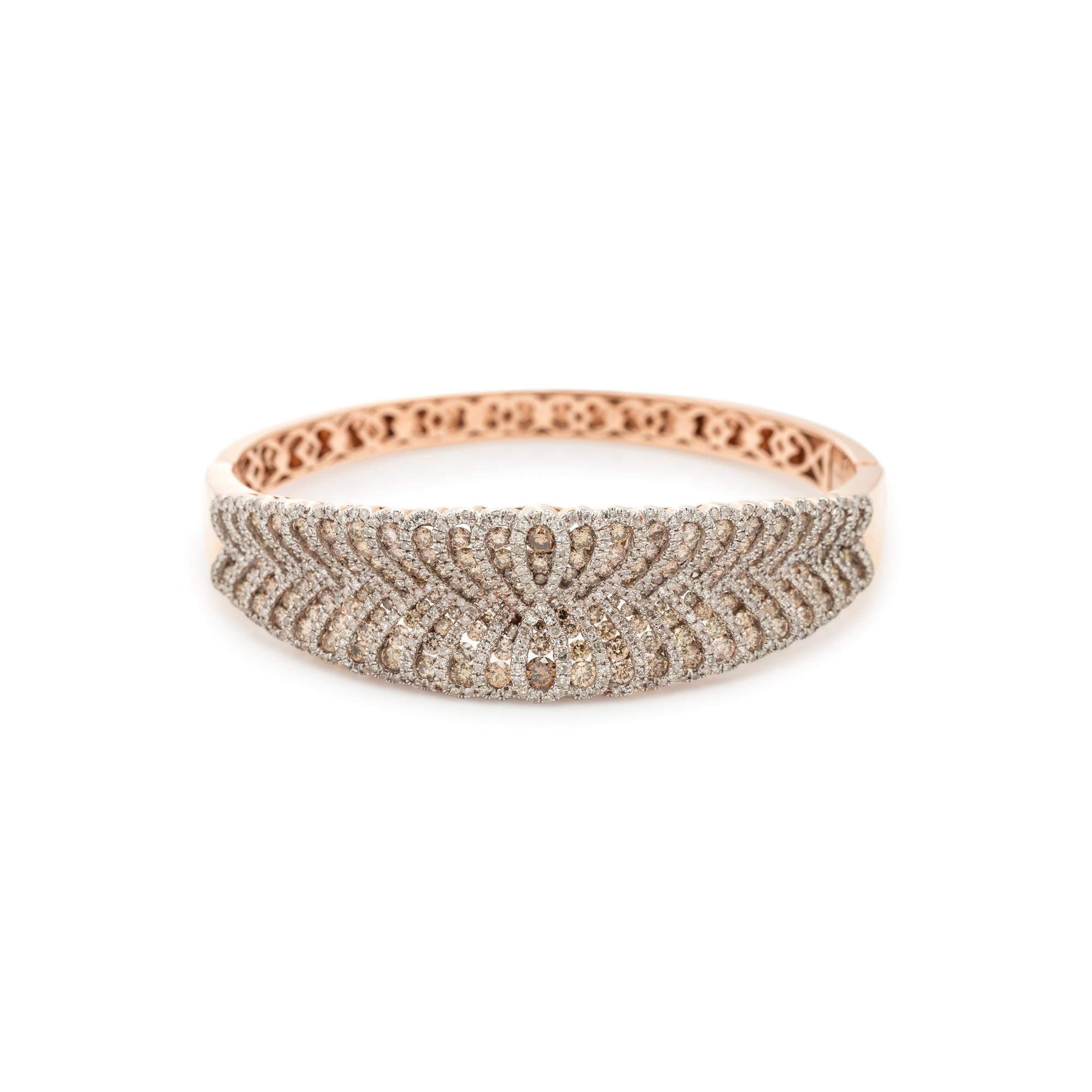 DIAMOND AND COLORED DIAMOND BANGLE BRACELET