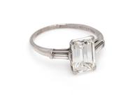 DIAMOND RING