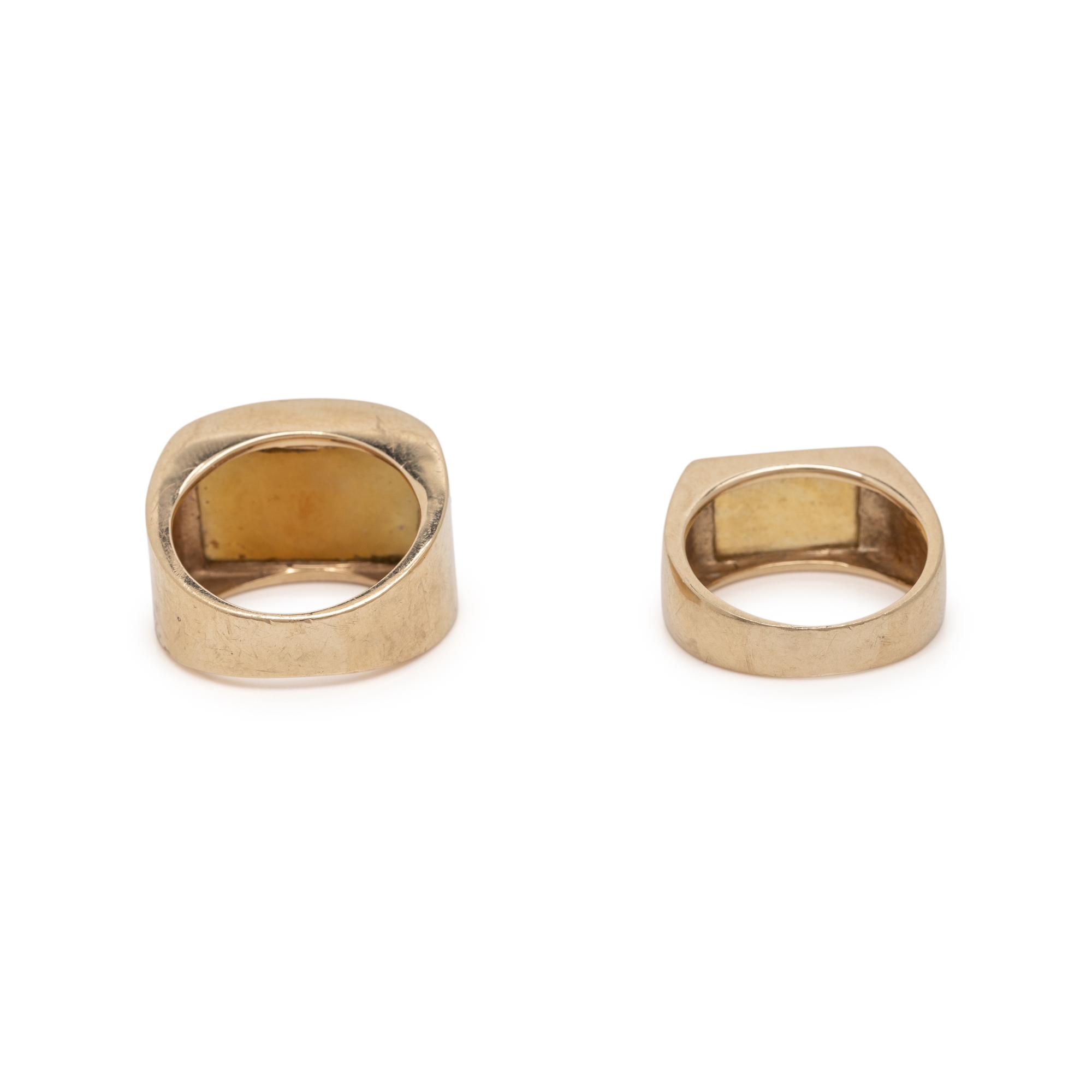 COLLECTION OF JADE AND YELLOW GOLD JEWELRY