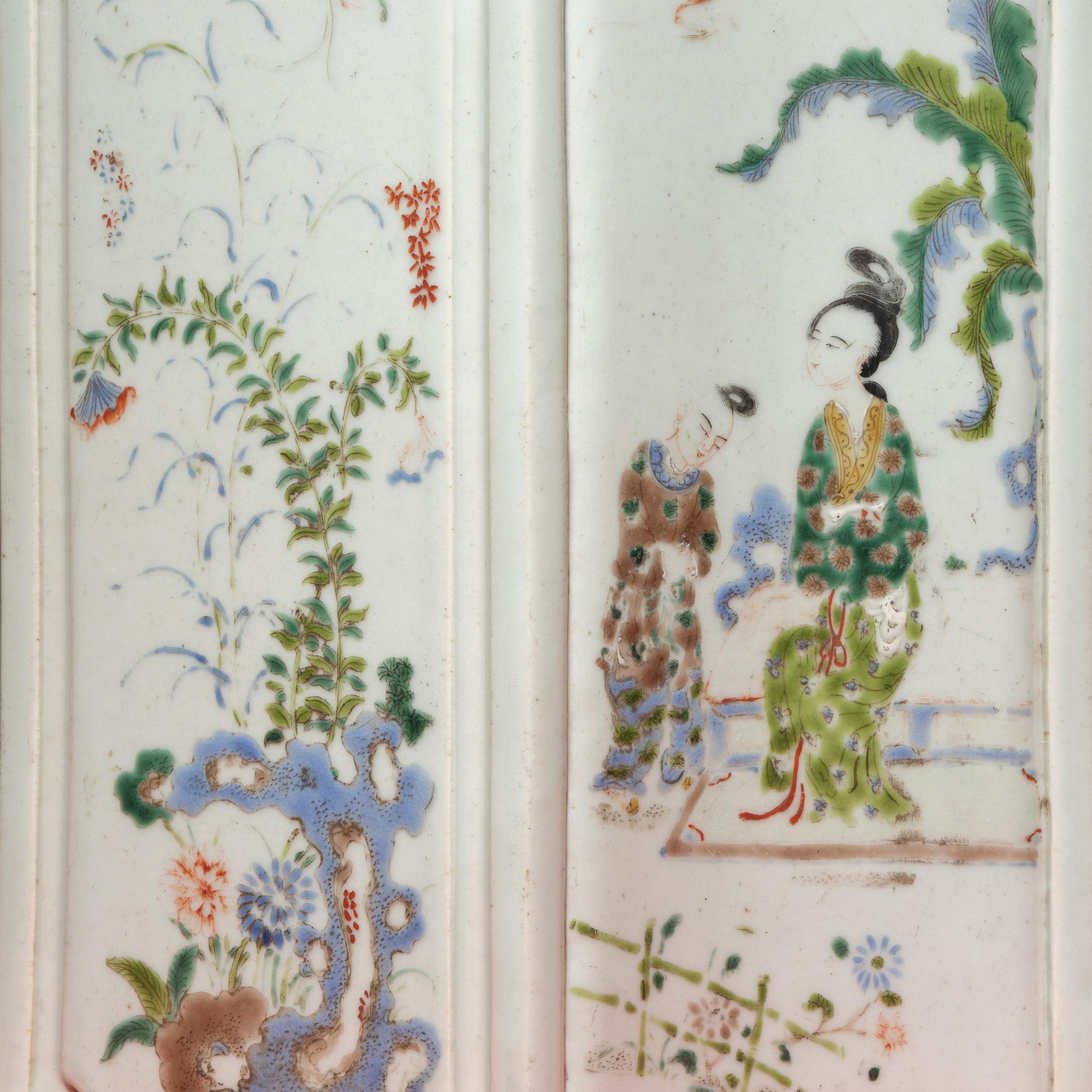 A Large Famille Rose 'Figures' Octagonal Porcelain Brushpot, 19th Century — 清晚期 粉彩八仙圖八方大筆筒