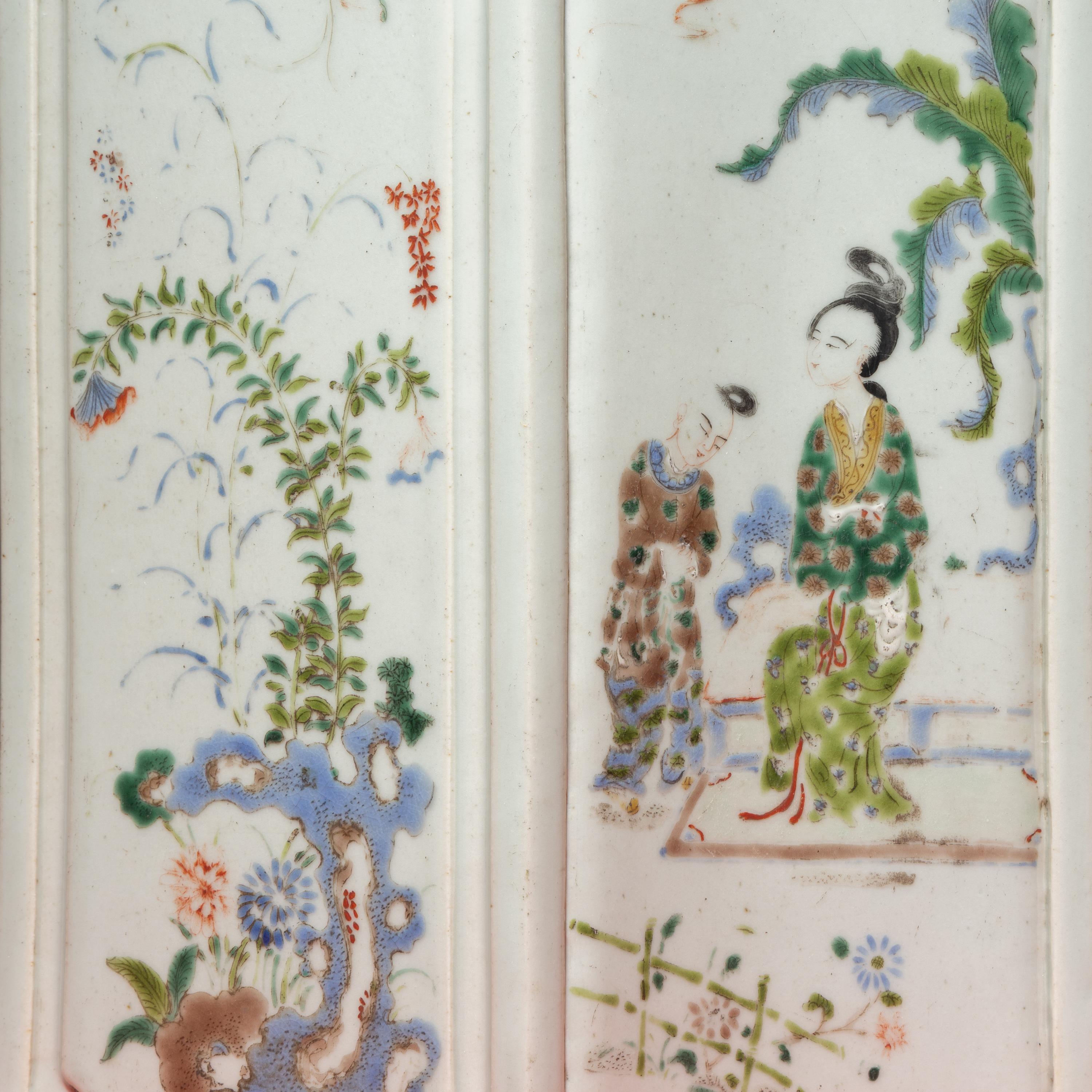 A Large Famille Rose 'Figures' Octagonal Porcelain Brushpot, 19th Century — 清晚期 粉彩八仙圖八方大筆筒