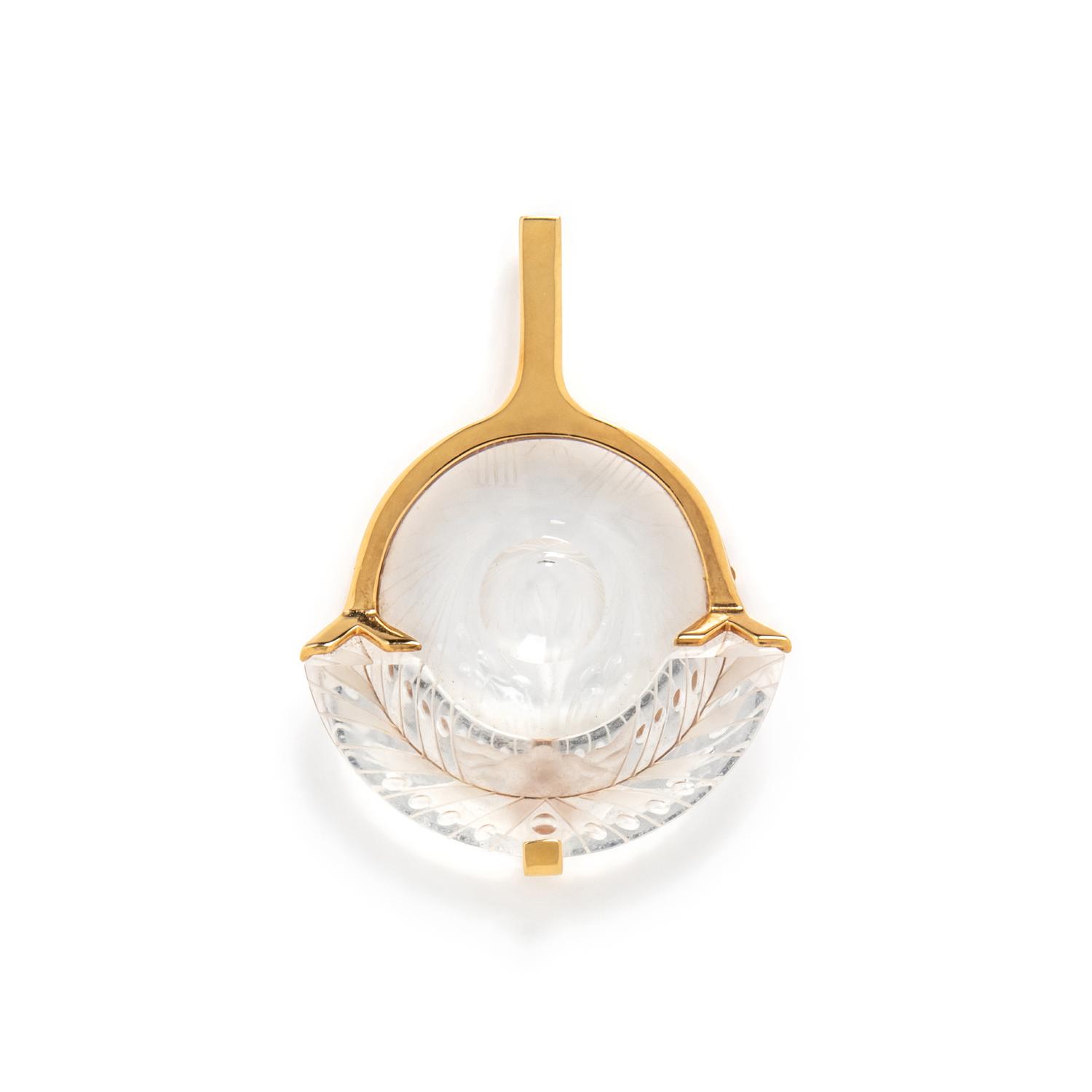 STEUBEN, GLASS AND YELLOW GOLD 'EARTH ELEMENTAL' PENDANT