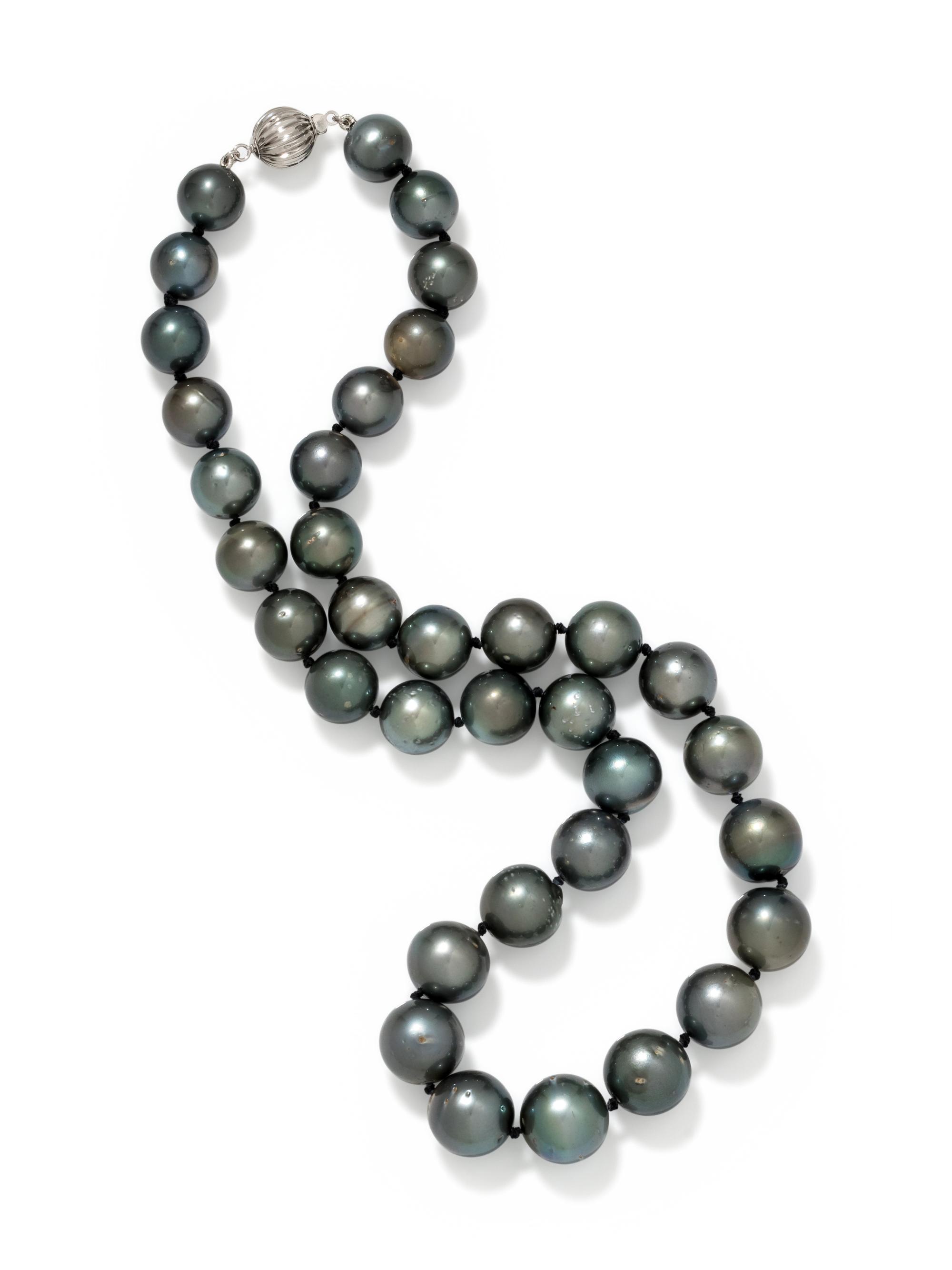 CULTURED TAHITIAN PEARL NECKLACE