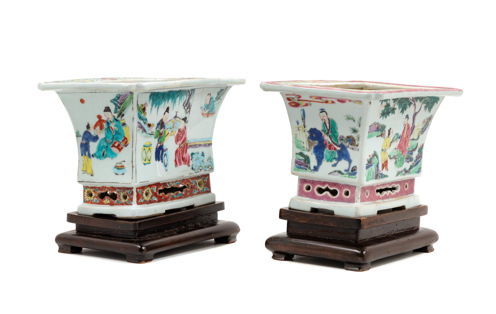 A Pair of Chinese Famille Rose Porcelain Cache Pots