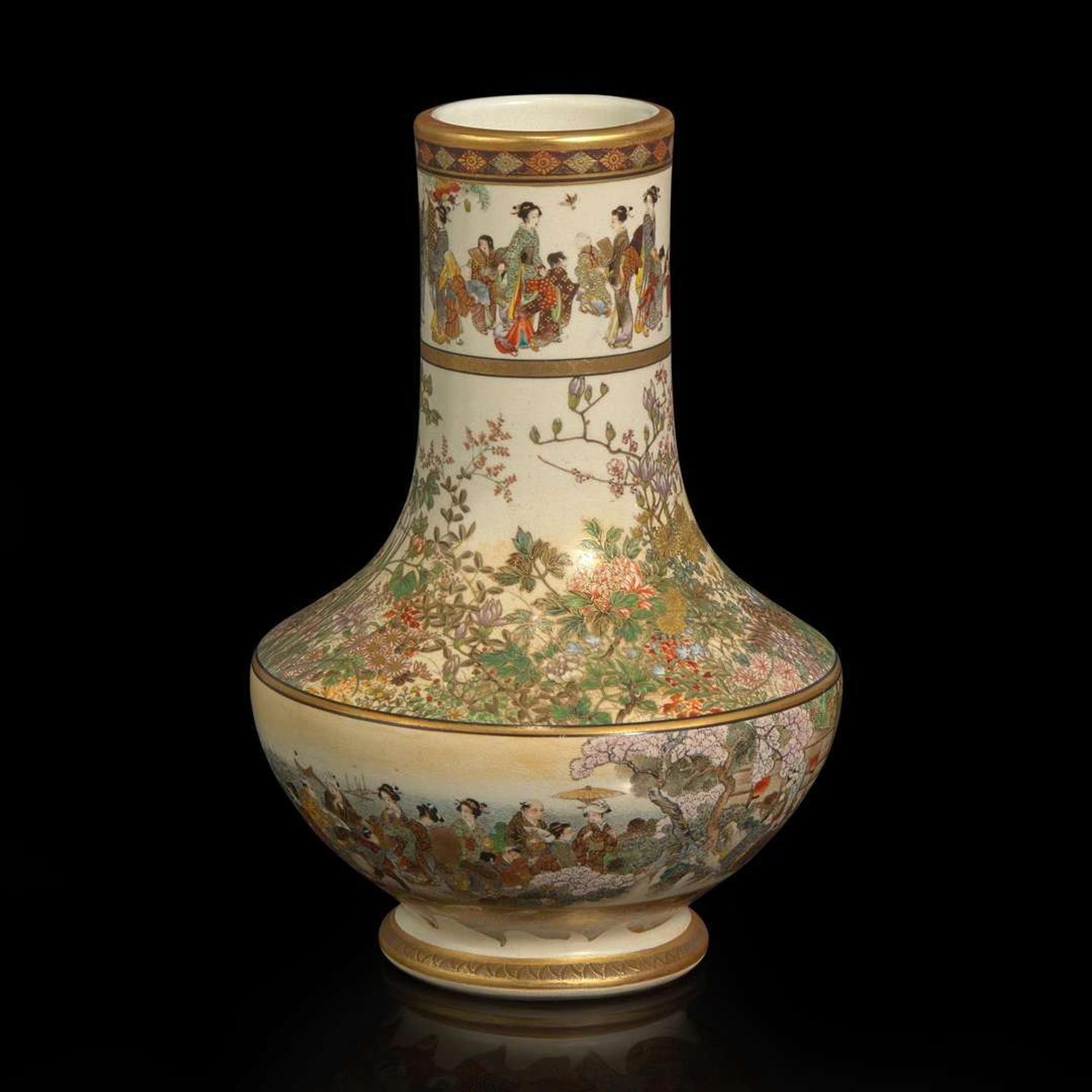 A finely-decorated Satsuma-type vase, Okamoto Ryozan 日本萨摩烧风格瓷瓶 亮山造 Meiji period ??