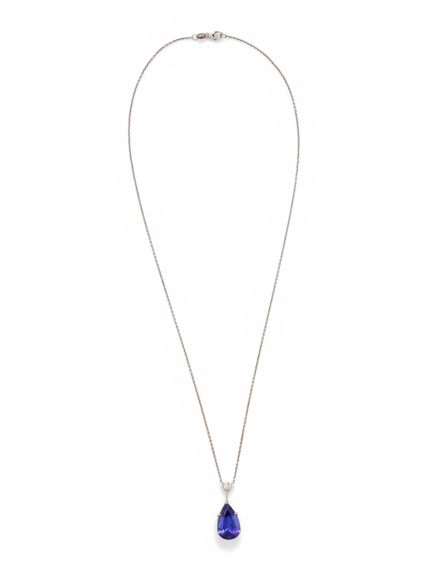 TANZANITE AND DIAMOND PENDANT/NECKLACE