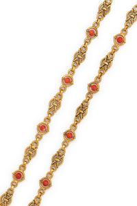 YELLOW GOLD AND CORAL NECKLACE