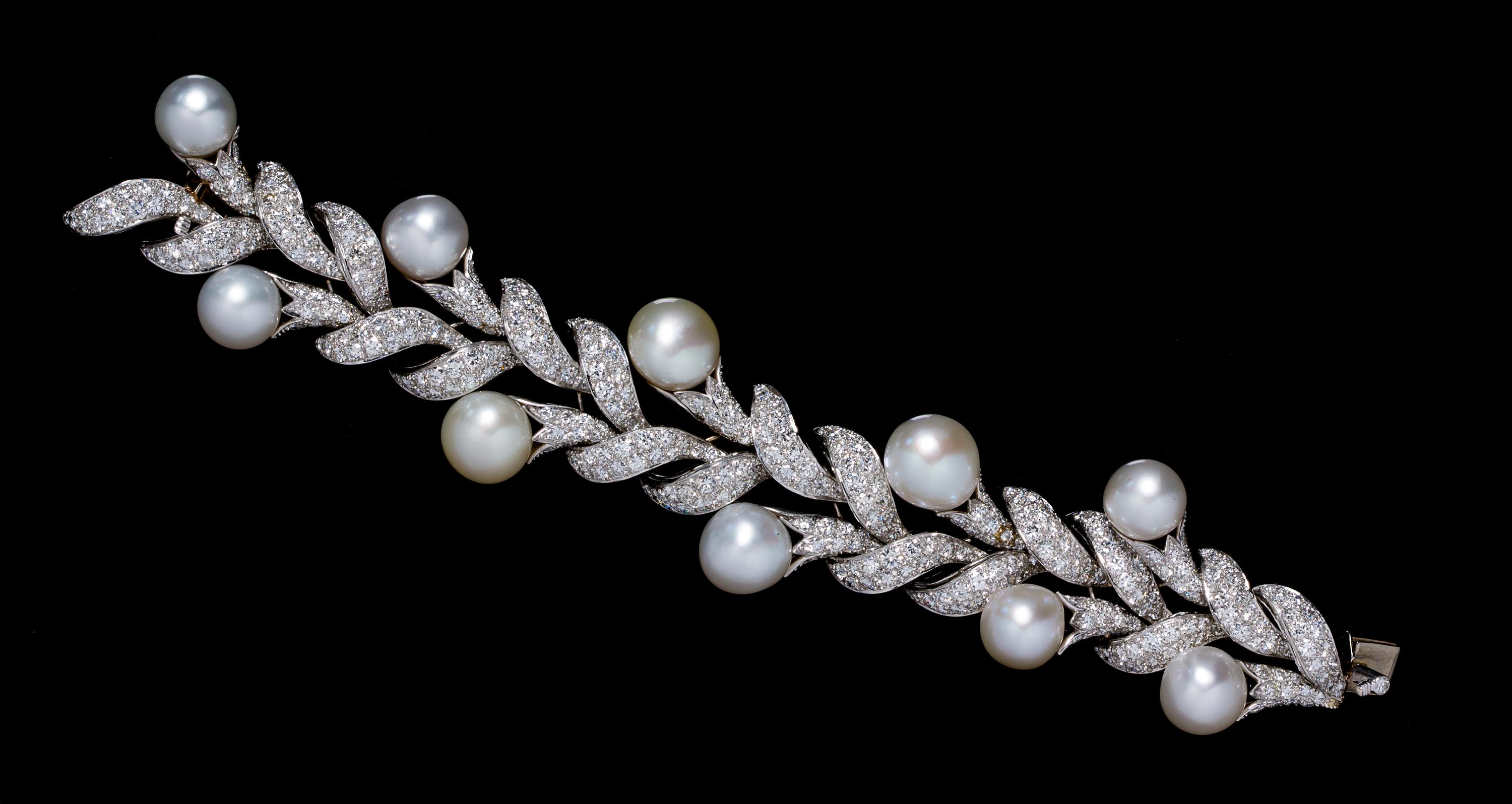 A Platinum, Cultured South Sea Pearl and Diamond Bracelet, Harry Winston, 66.00 dwts.