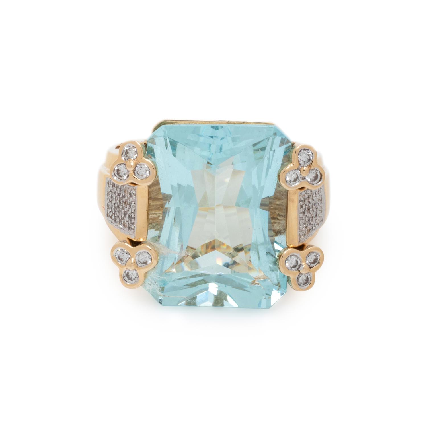 AQUAMARINE AND DIAMOND RING