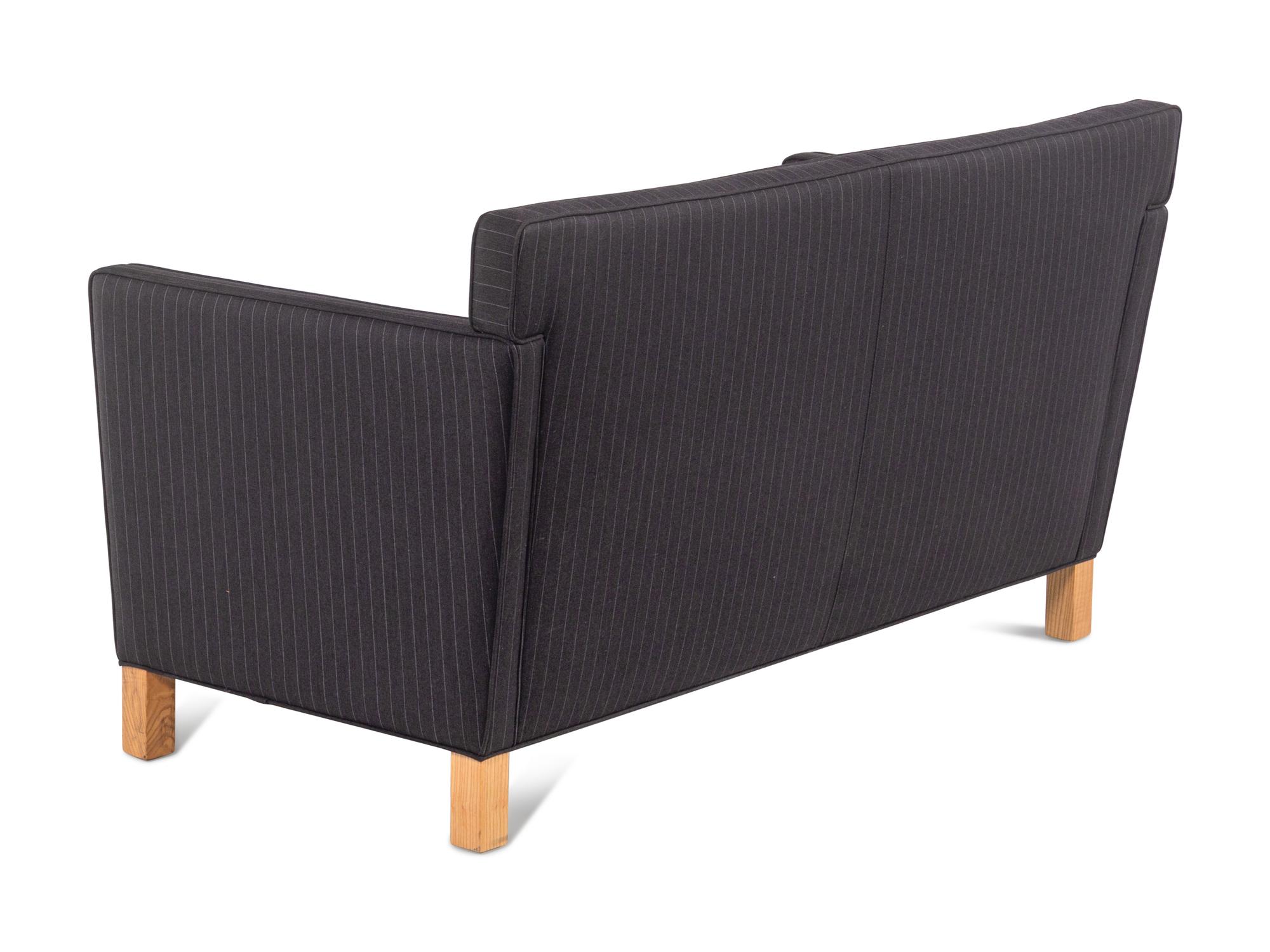 Krefeld Settee Knoll, USA