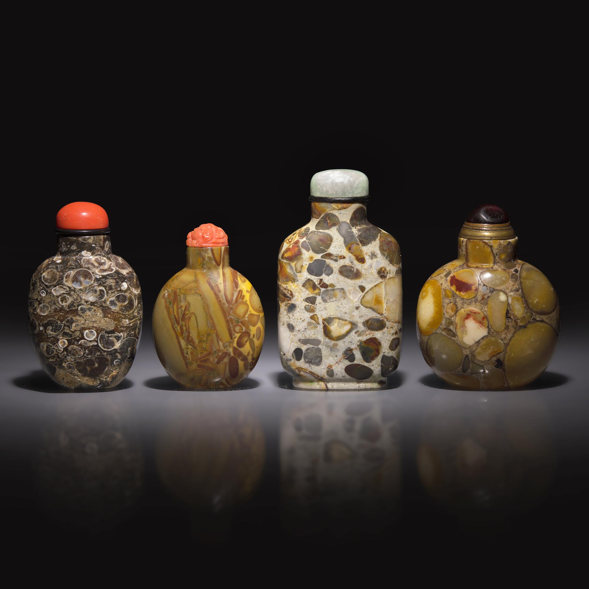 Four Chinese "Puddingstone" and Fossiliferous Limestone Snuff Bottles, 19th to 20th Century — 晚清-民國 抱子石鼻烟壺四支