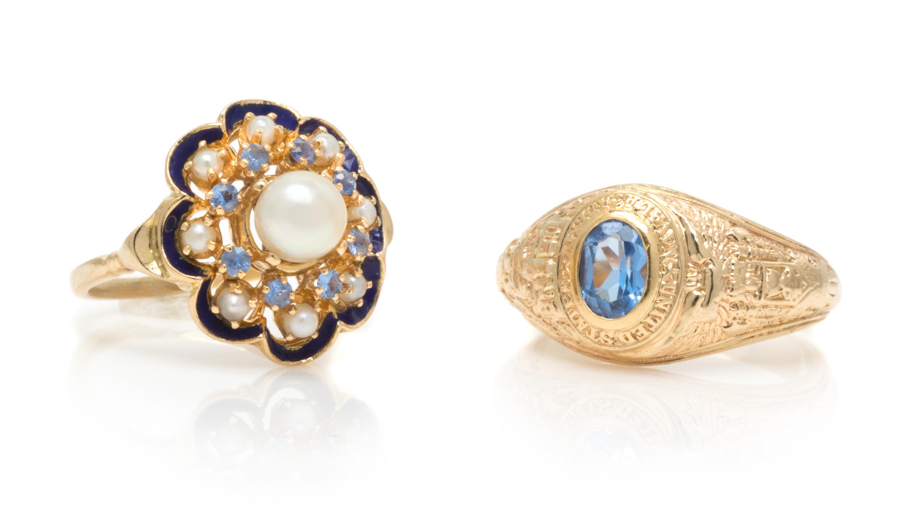 A Collection of Yellow Gold and Multigem Rings, 11.30 dwts.