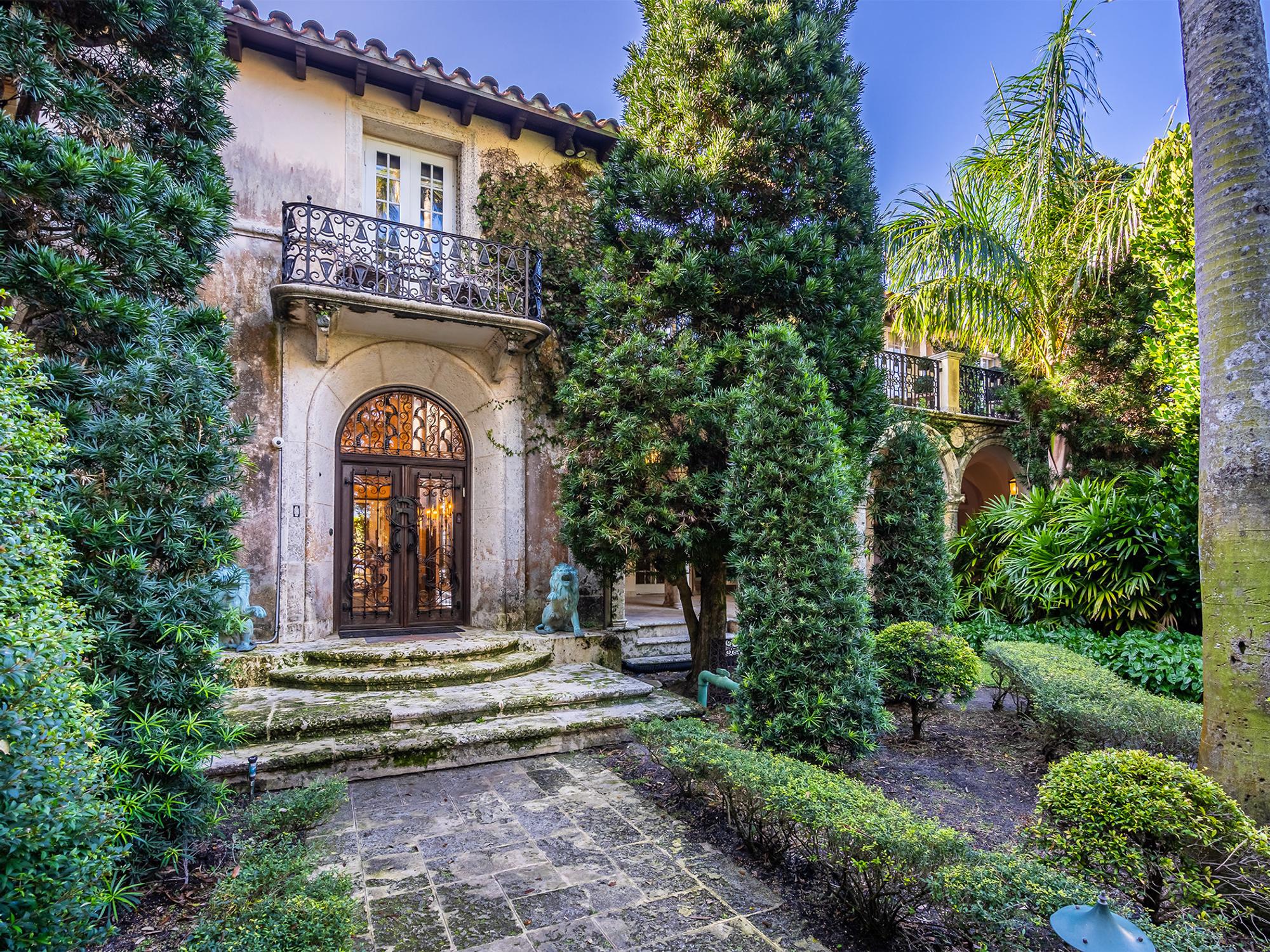 Property from Casa de Sueños, Miami Beach