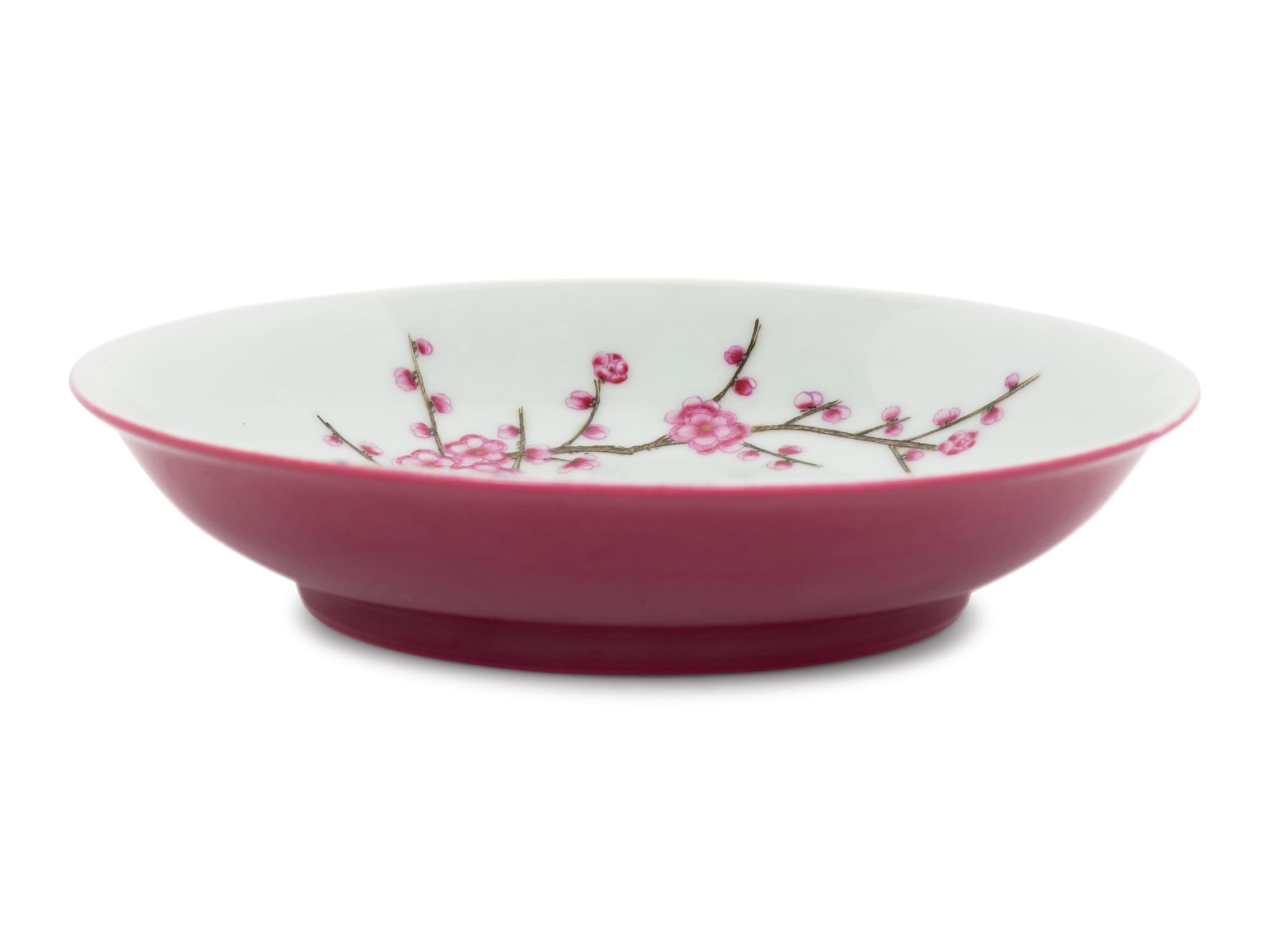 A Chinese Famille Rose Porcelain 'Birds and Peonies' Plate