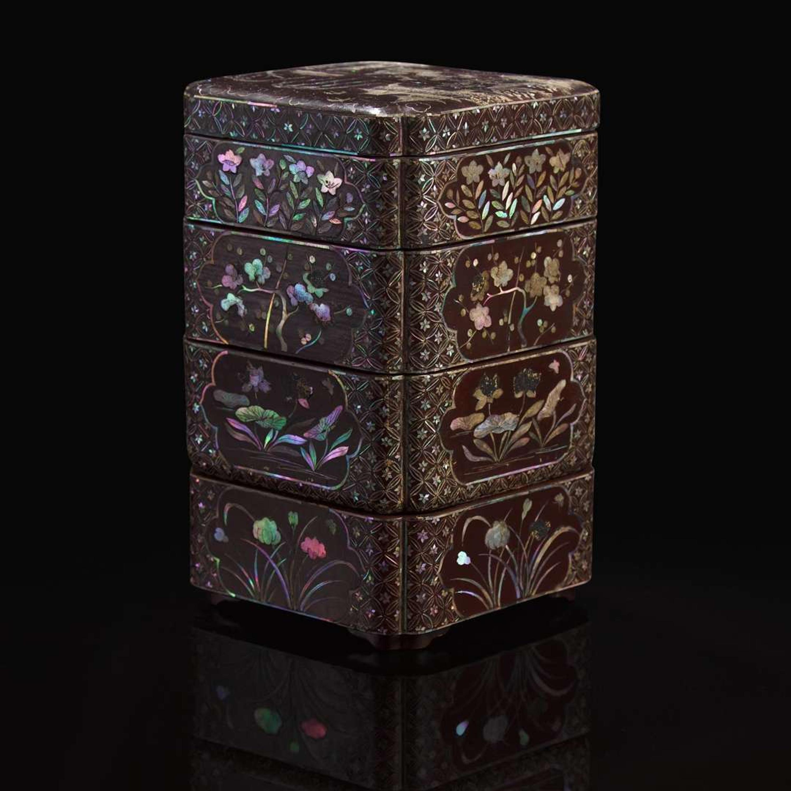 A Chinese mother of pearl-inlaid four-tier lacquer box 黑漆嵌螺钿四层盒 17th/18th century or earlier ??????????