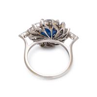 SAPPHIRE AND DIAMOND RING