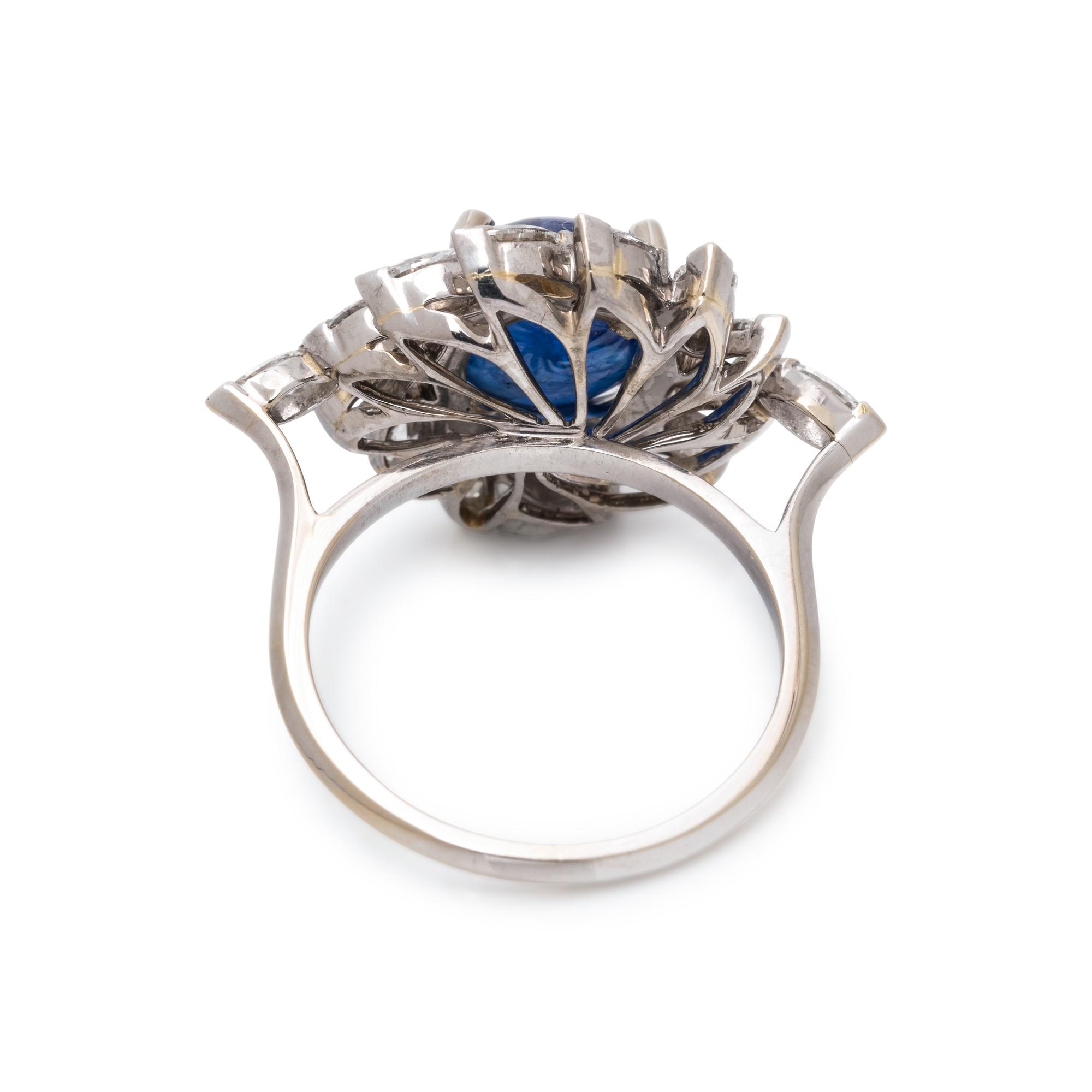 SAPPHIRE AND DIAMOND RING