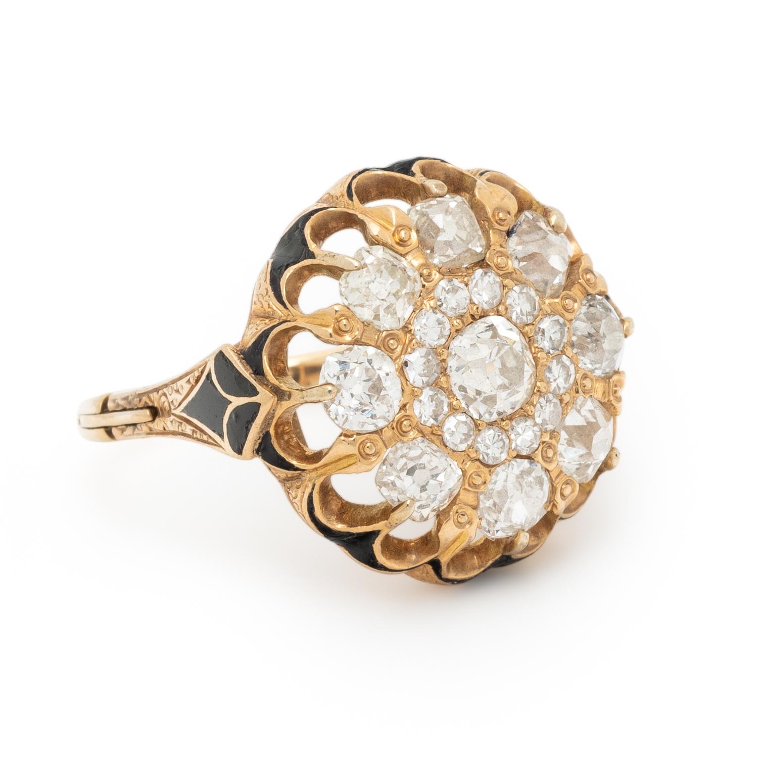 ANTIQUE, DIAMOND CLUSTER RING