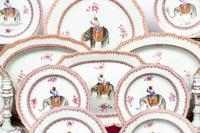 A Chinese Export Porcelain Dinner Service