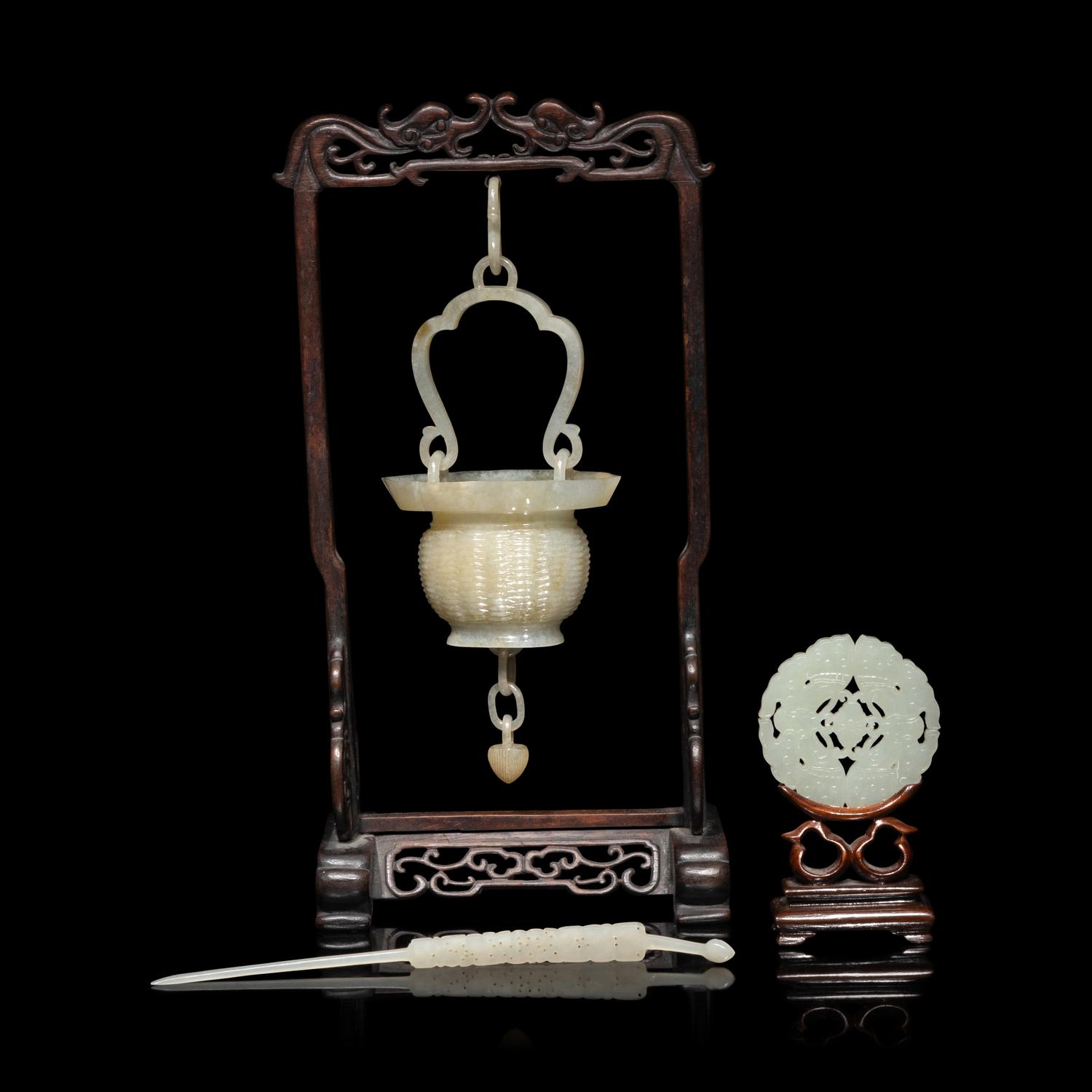 Three Chinese Pale Celadon Jade Articles, 19th-20th Century 晚清-民國 青白玉花片、耳挖簪及花籃擺件