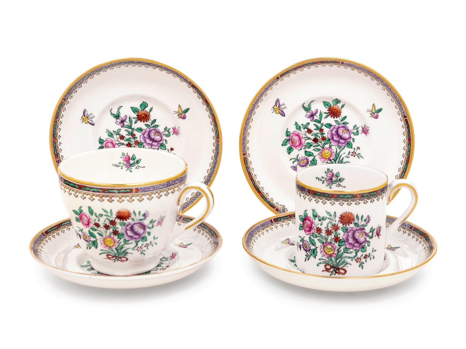 A Spode Lowestoft Flower Porcelain Luncheon Service