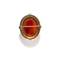 VICTORIAN, YELLOW GOLD AND HARDSTONE CAMEO BROOCH