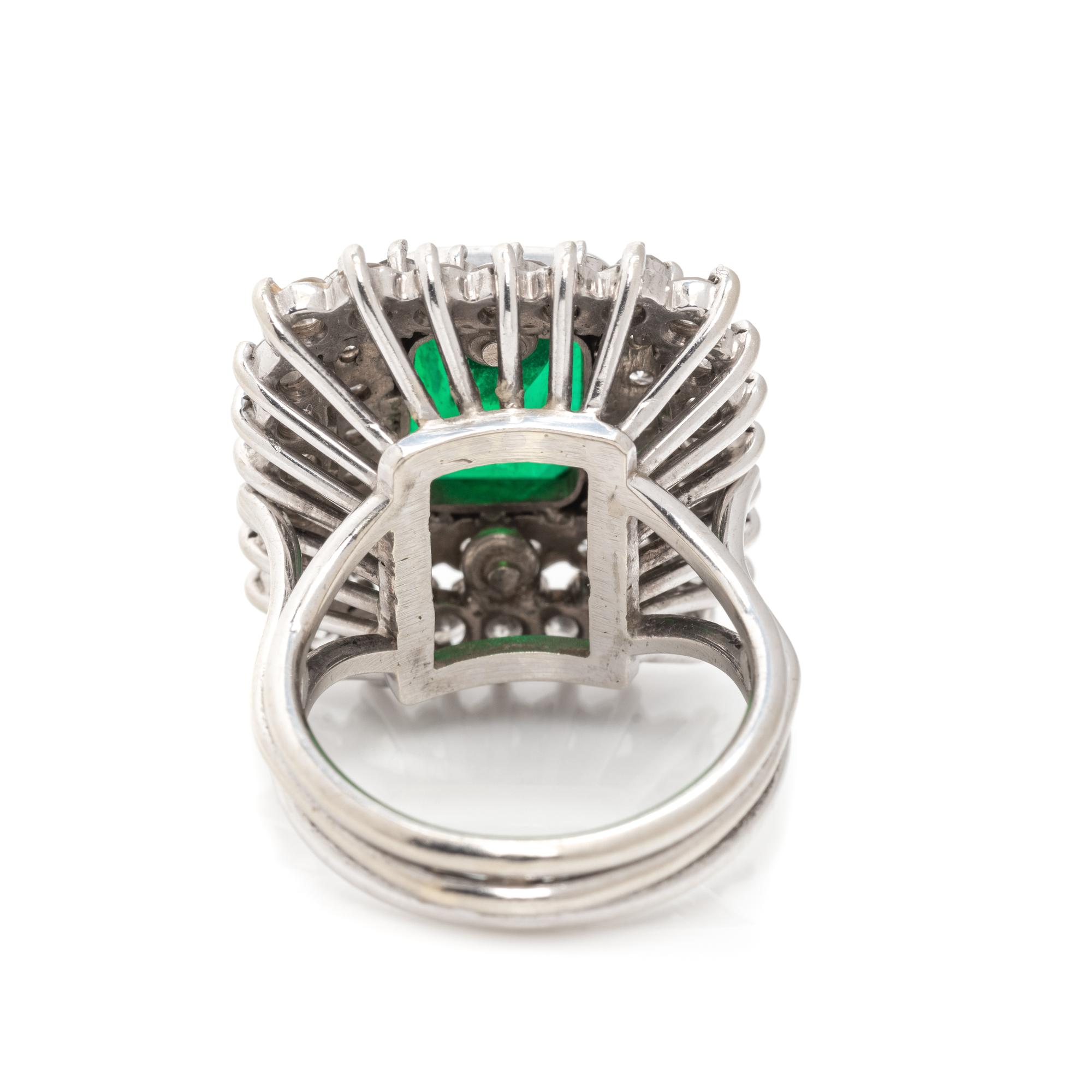 DIAMOND AND BERYL TRIPLET RING