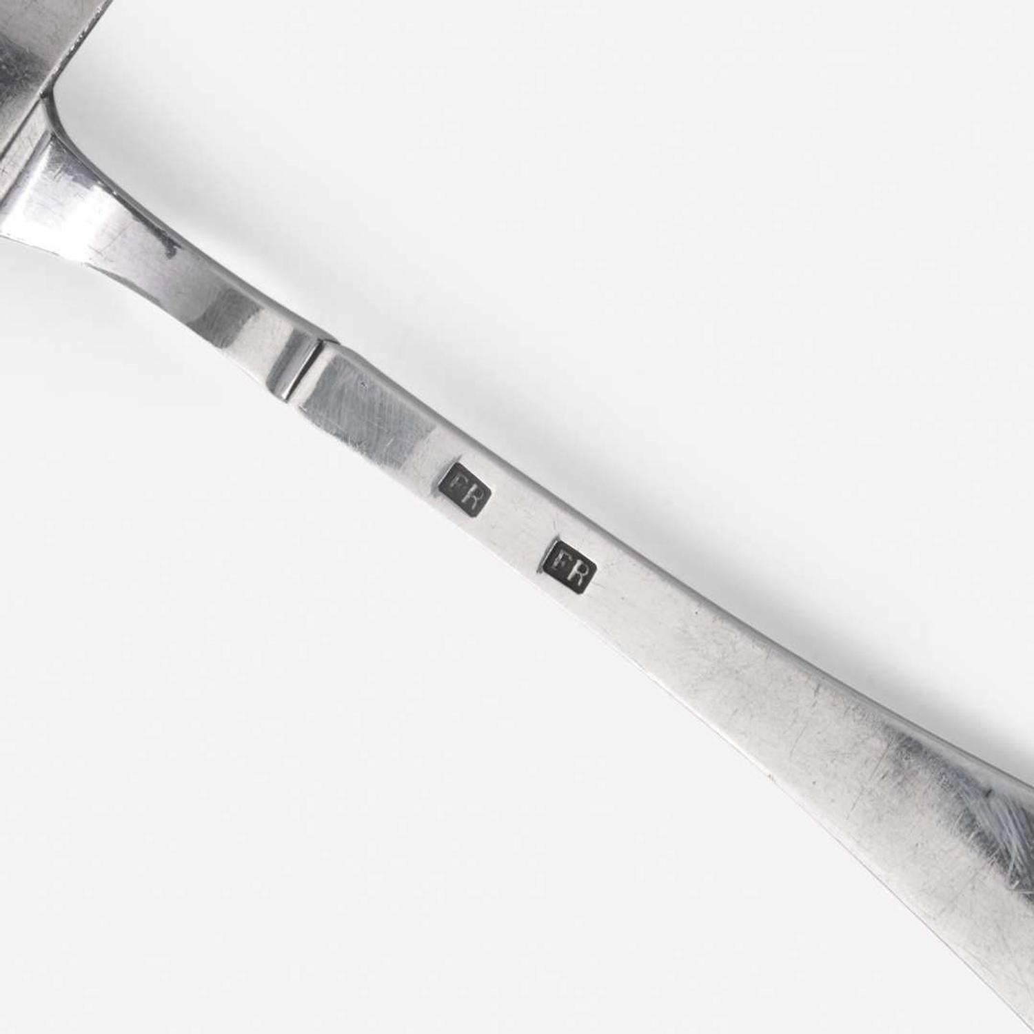A silver fish slice / knife Likely French Colonial or Canadian, possibly Ignace François Ranvoyzé (1739-1819), early 19th century