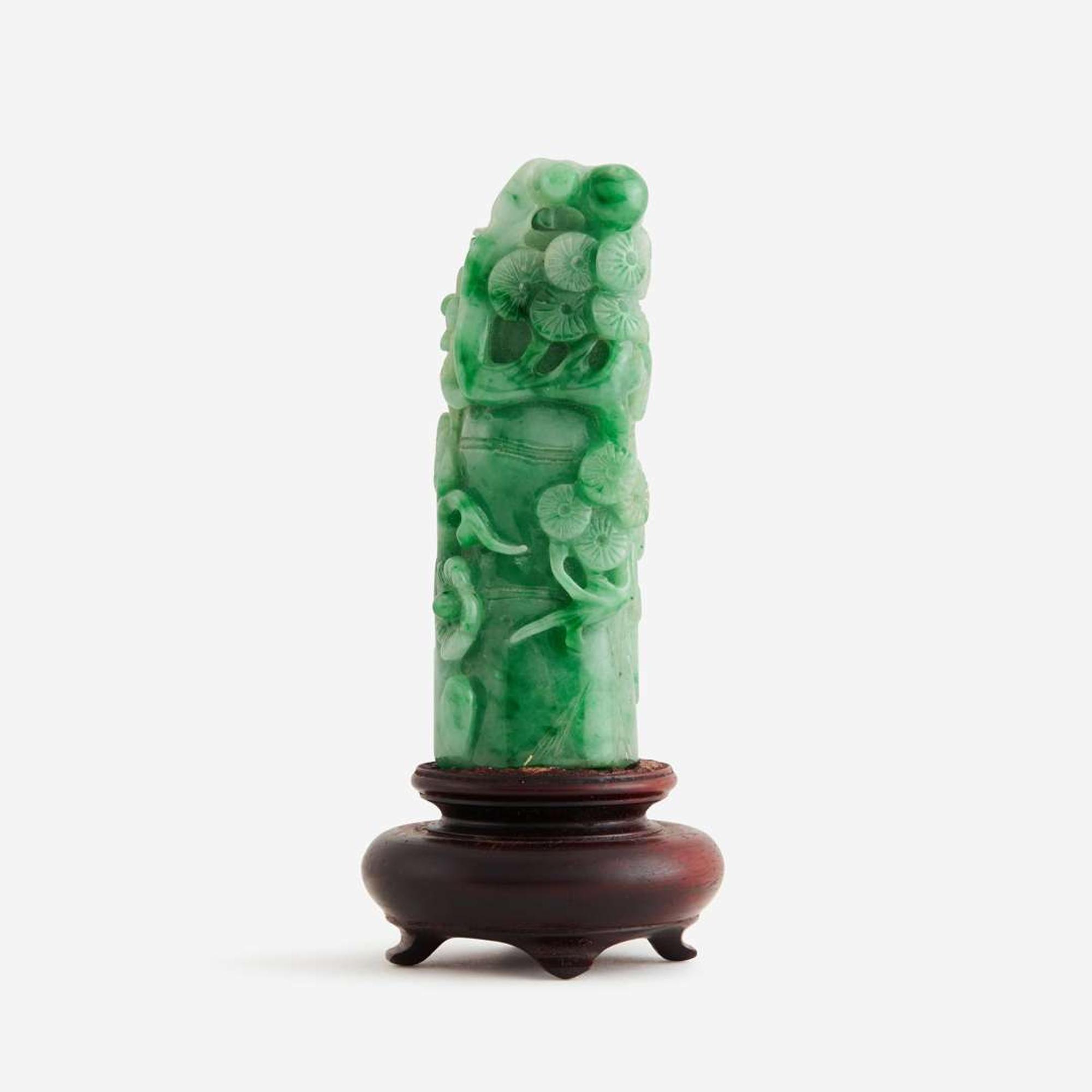 A Chinese jadeite "Qilong and 'Three Friends' " carving 翡翠雕螭龙岁寒三友柄型器
