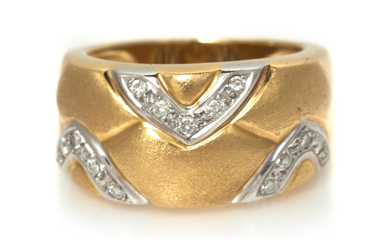 A Yellow Gold and Diamond Ring, 7.20 dwts.