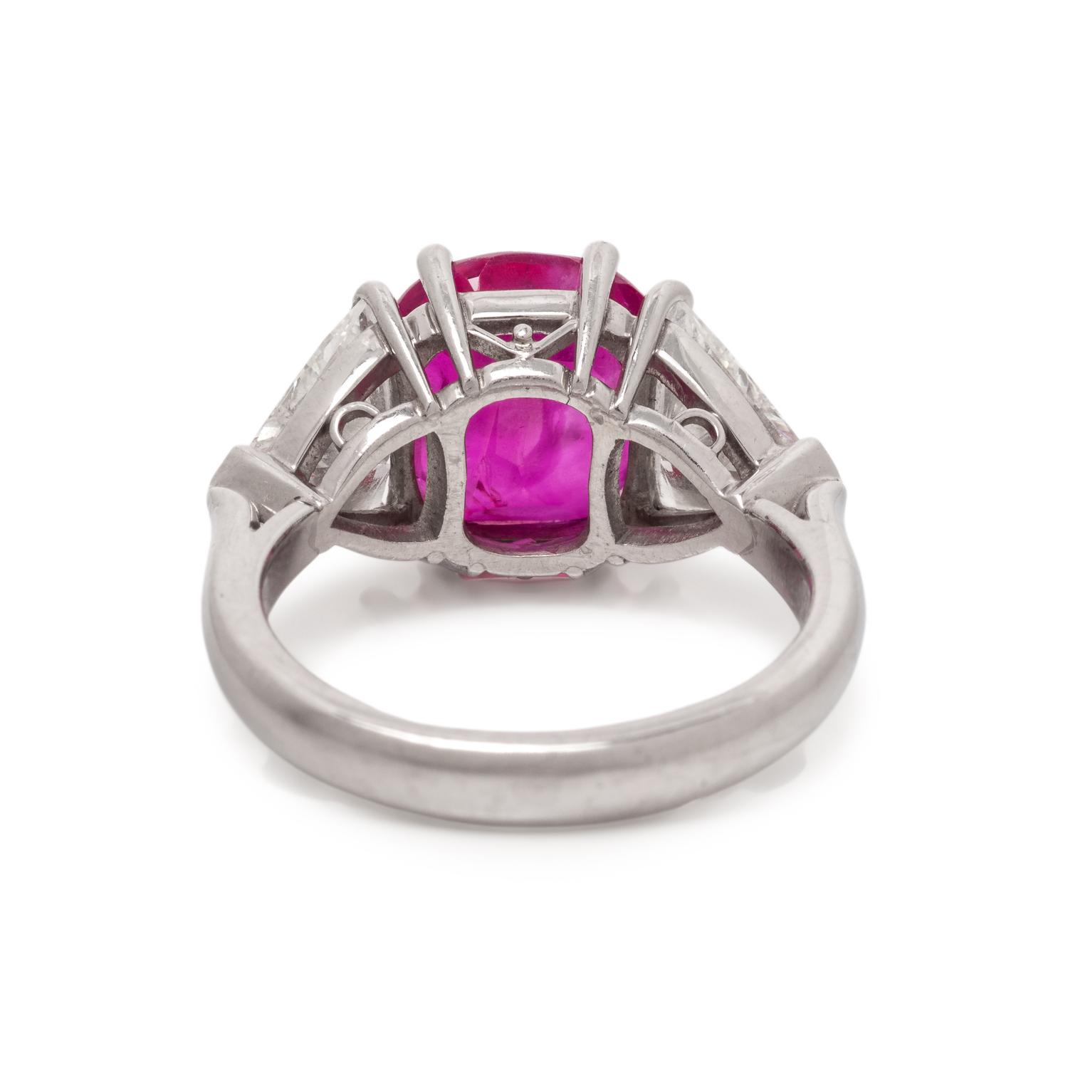 A RARE UNHEATED BURMESE RUBY AND DIAMOND RING