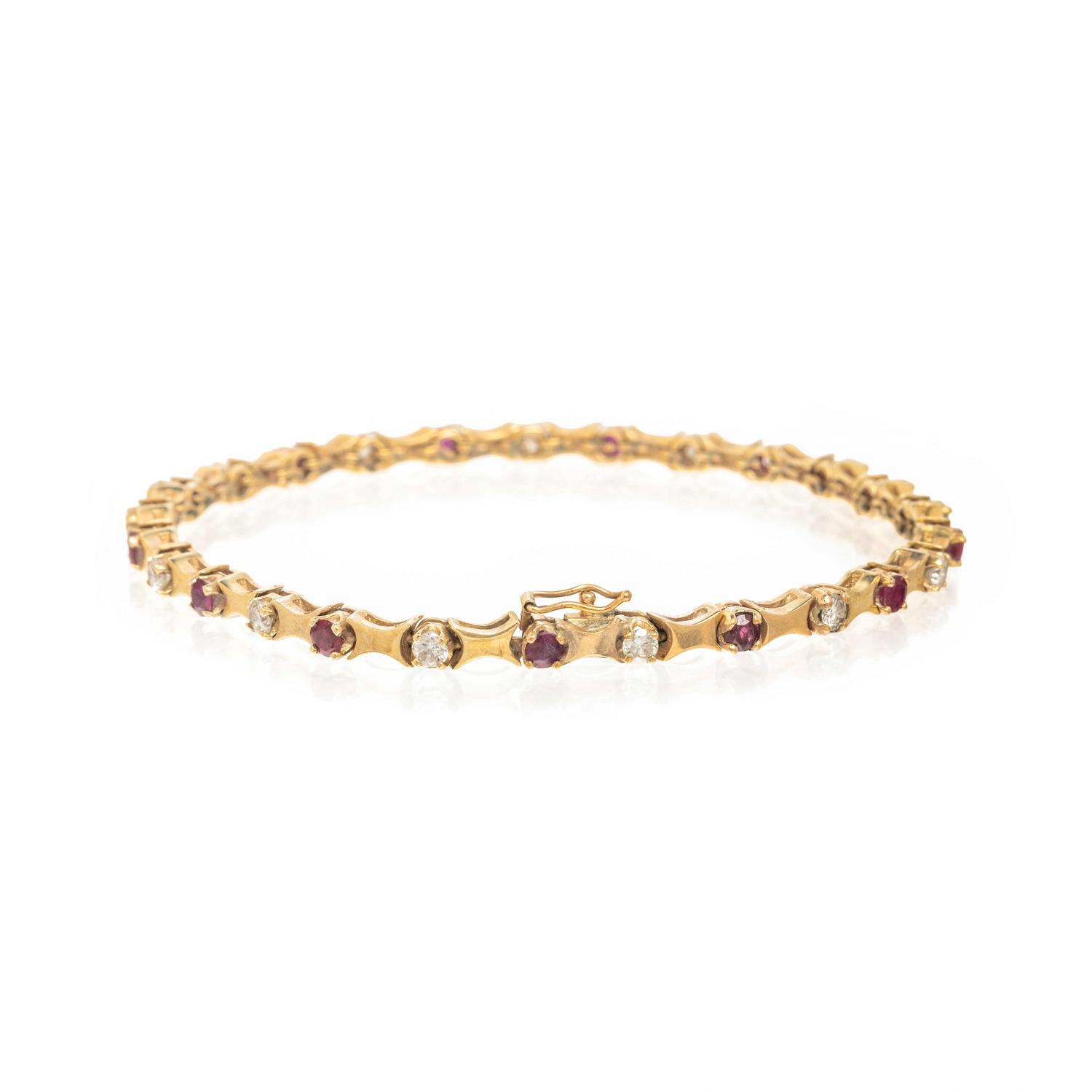 YELLOW GOLD, RUBY AND DIAMOND BRACELET