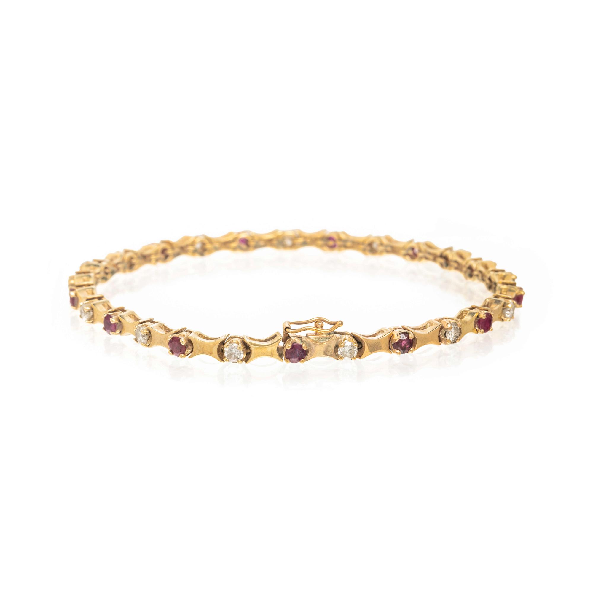 YELLOW GOLD, RUBY AND DIAMOND BRACELET